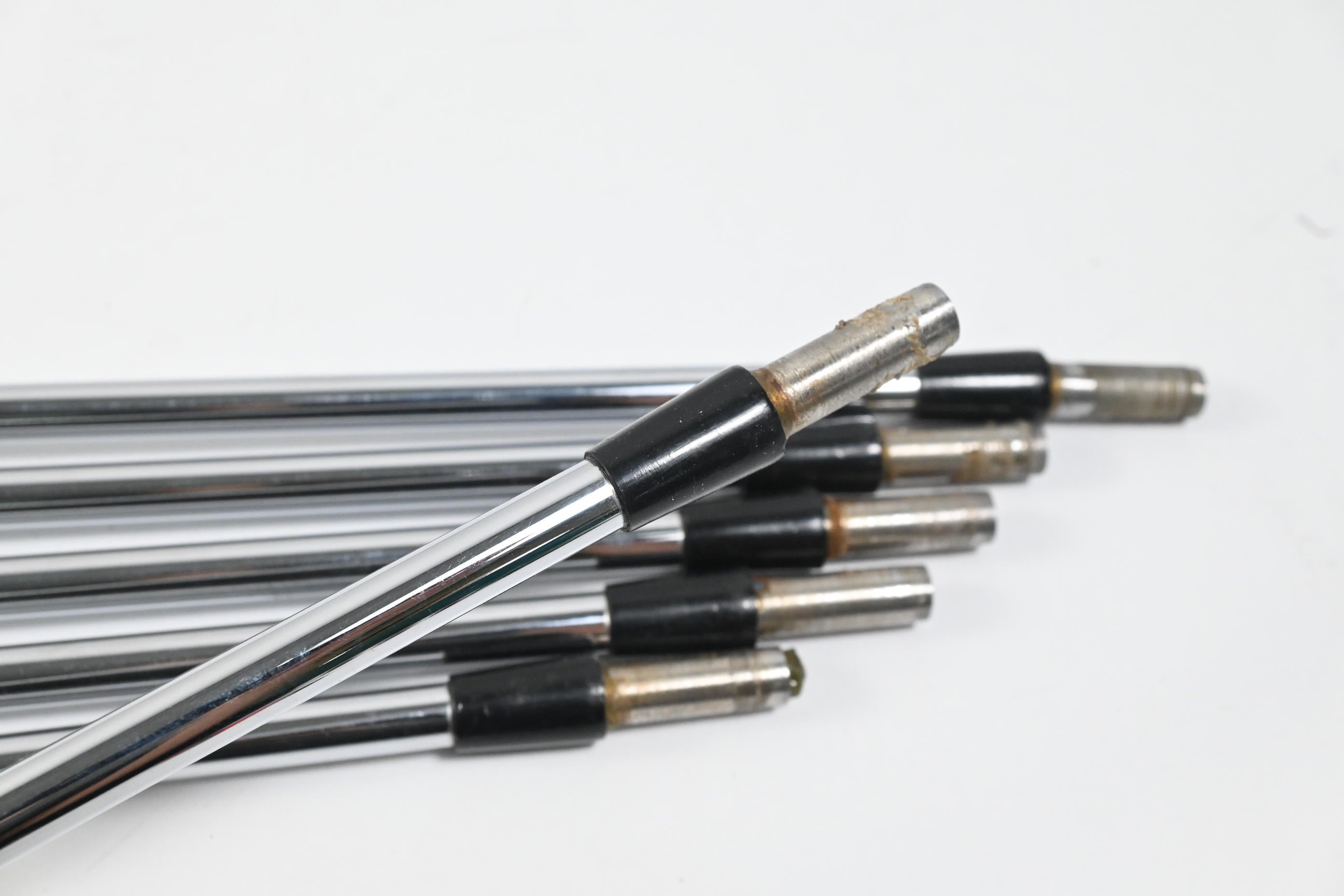 Dynamic Gold Mid S300 115 Iron Shafts / Stiff Flex / Set of 6 / .355" Tips