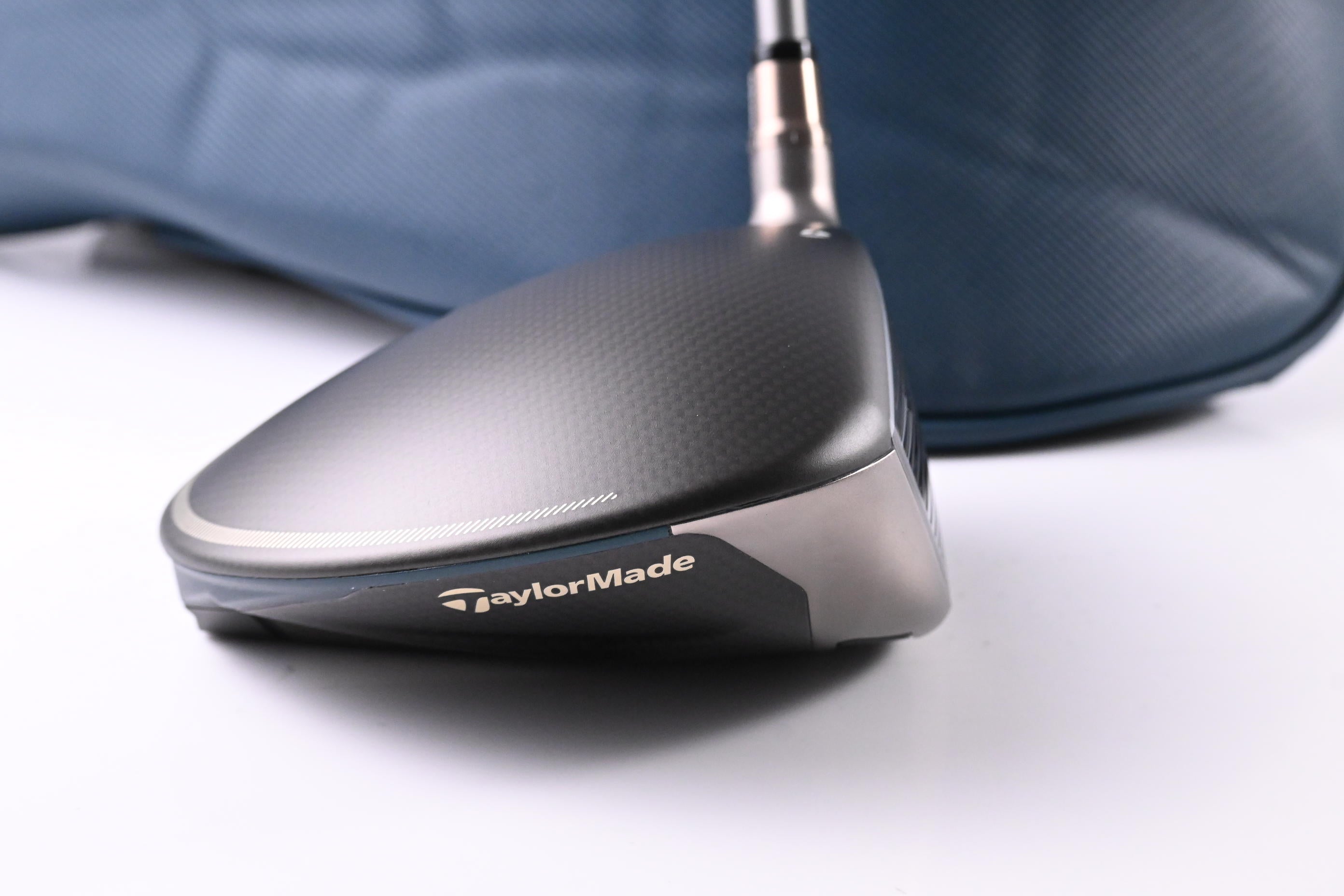 Taylormade Qi4D Max Lite Driver / 10.5 Degree / Regular Flex REAX Blue 40 Shaft