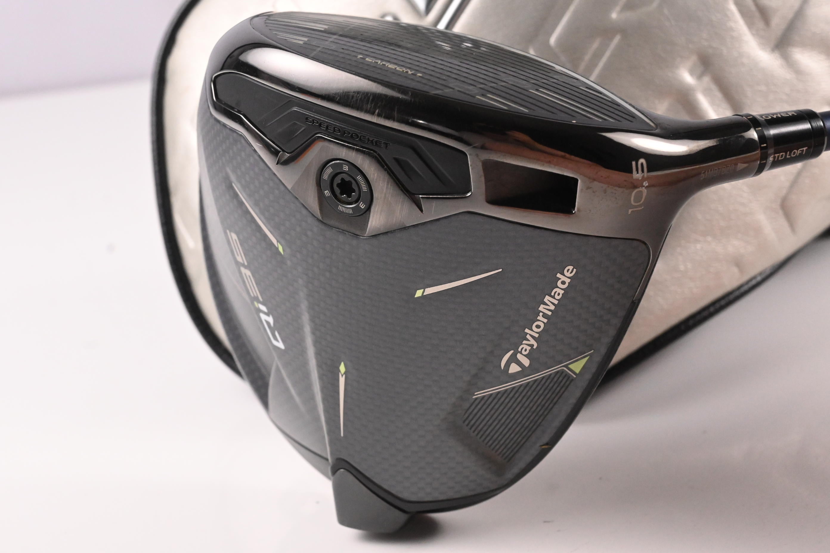 Taylormade Qi35 Driver / 10.5 Degree / Regular Flex ACCRA Shogun 42 Shaft