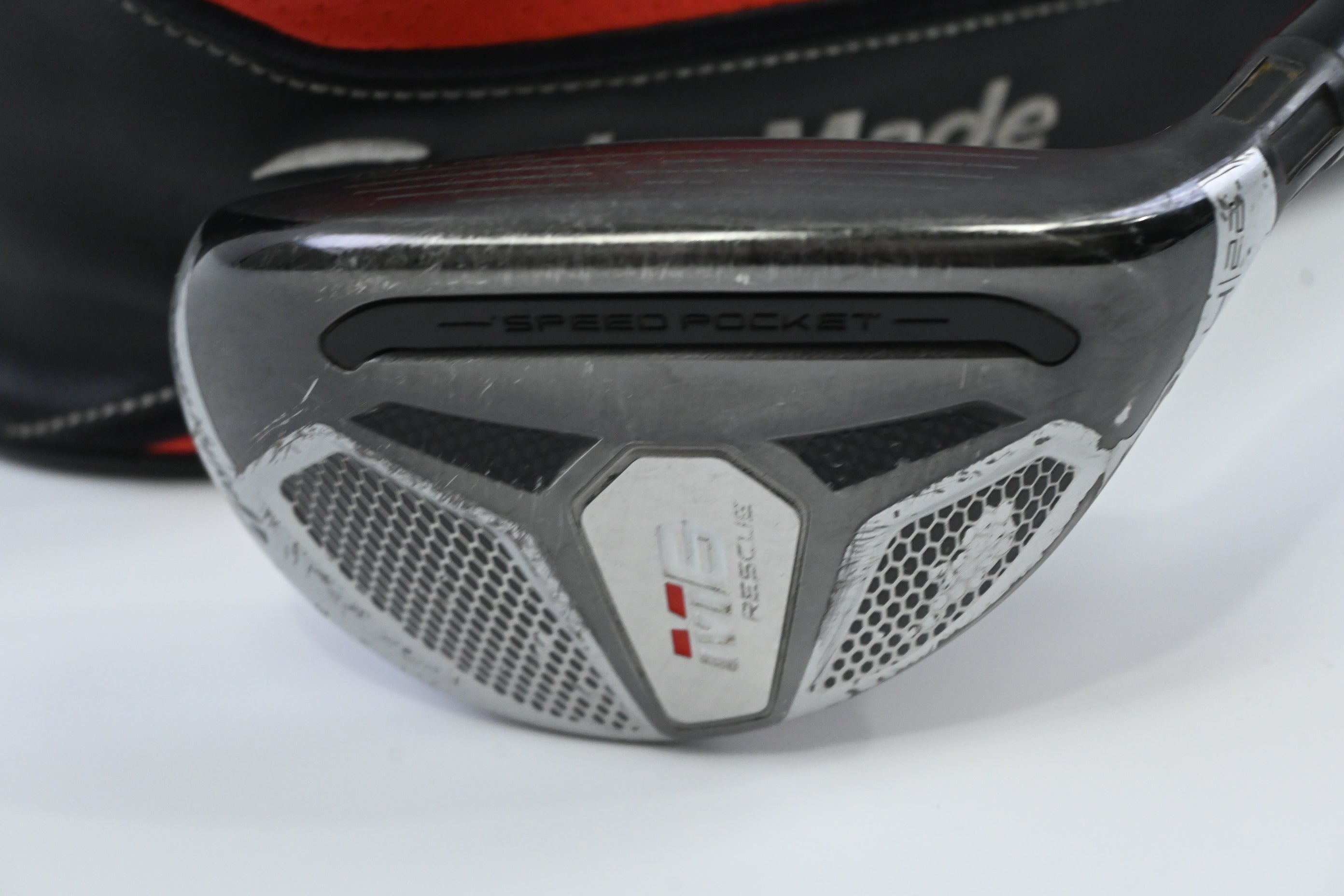Taylormade M6 #4 Hybrid / 22 Degree / Regular Flex Fujikura Atmos Orange 6 Shaft
