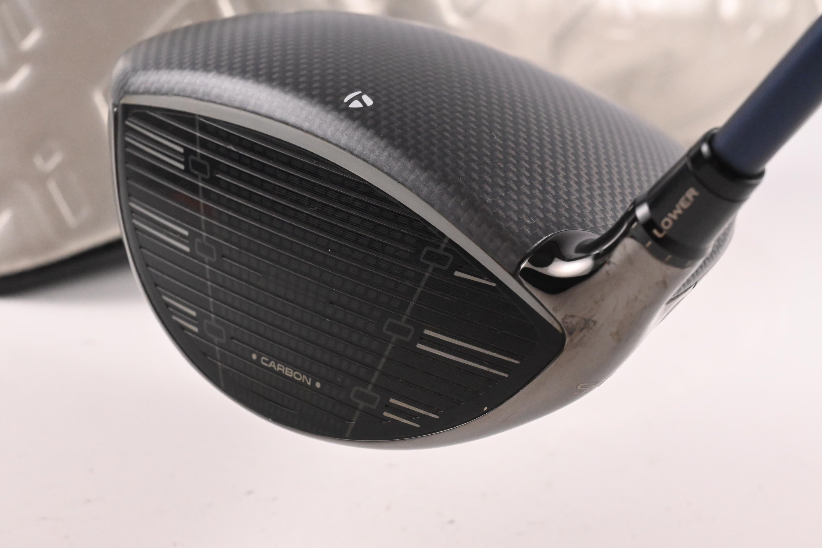 Taylormade Qi35 Driver / 10.5 Degree / Regular Flex ACCRA Shogun 42 Shaft