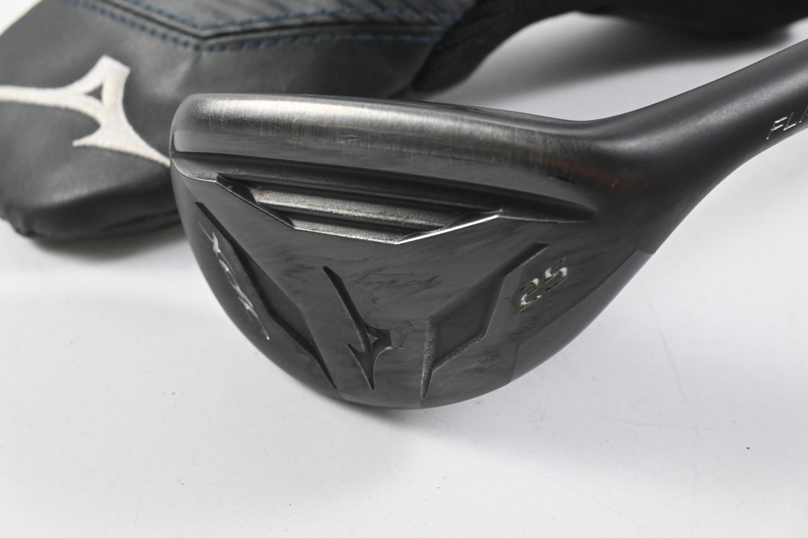 Mizuno JPX 925 Fli-Hi #6 Hybrid / 26 Degree / Stiff Flex MMT Black 85 Shaft