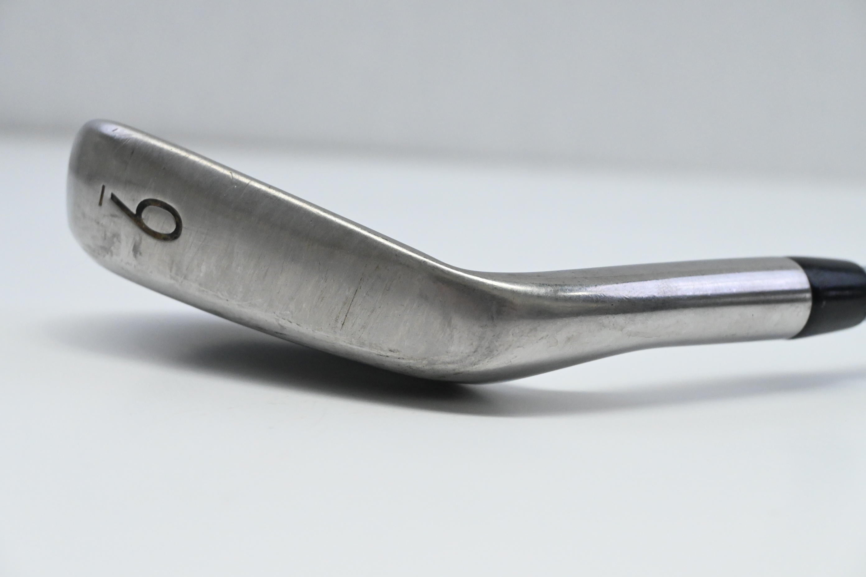 Titleist T300 2019 #9 Iron / Regular Flex AMT Red R300 Shaft