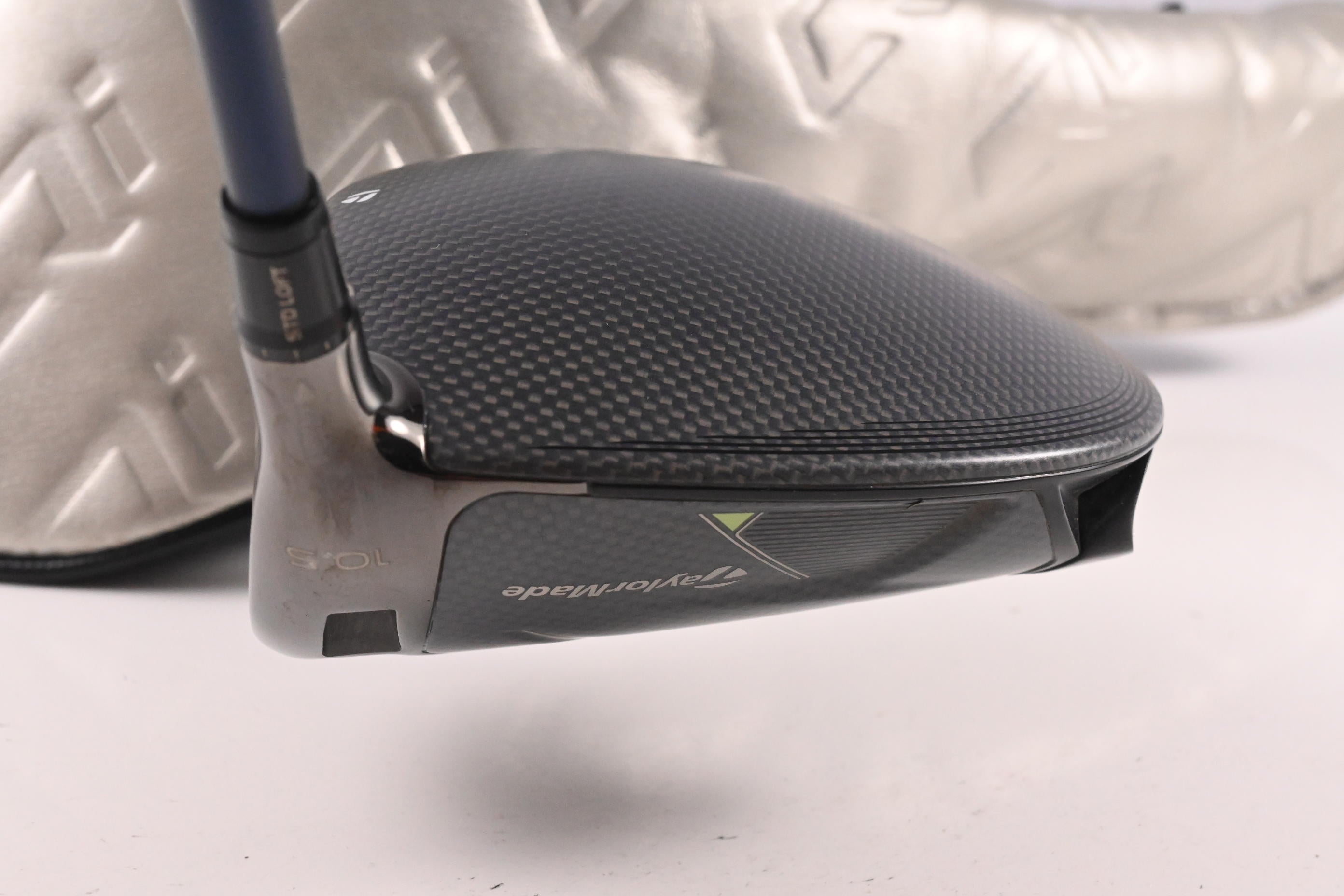 Taylormade Qi35 Driver / 10.5 Degree / Regular Flex ACCRA Shogun 42 Shaft