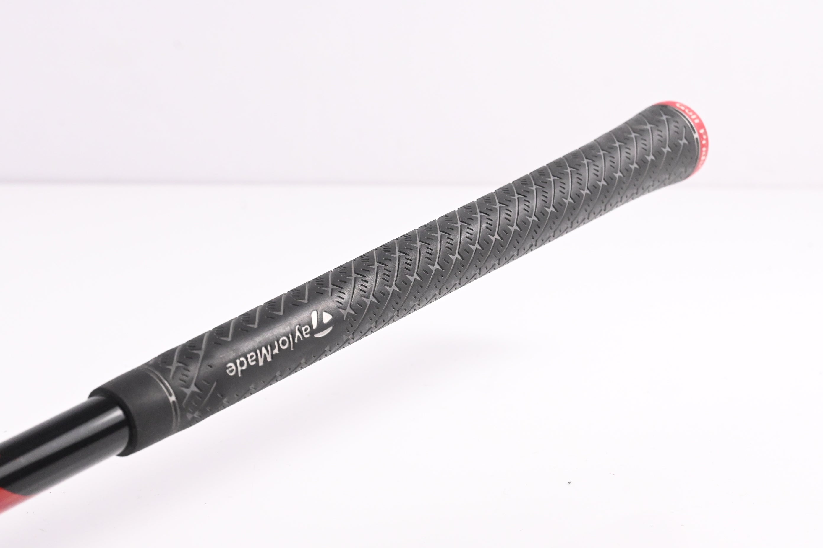 Taylormade M4 Driver / 9.5 Degree / Regular Flex Kai'li Red 60 Shaft