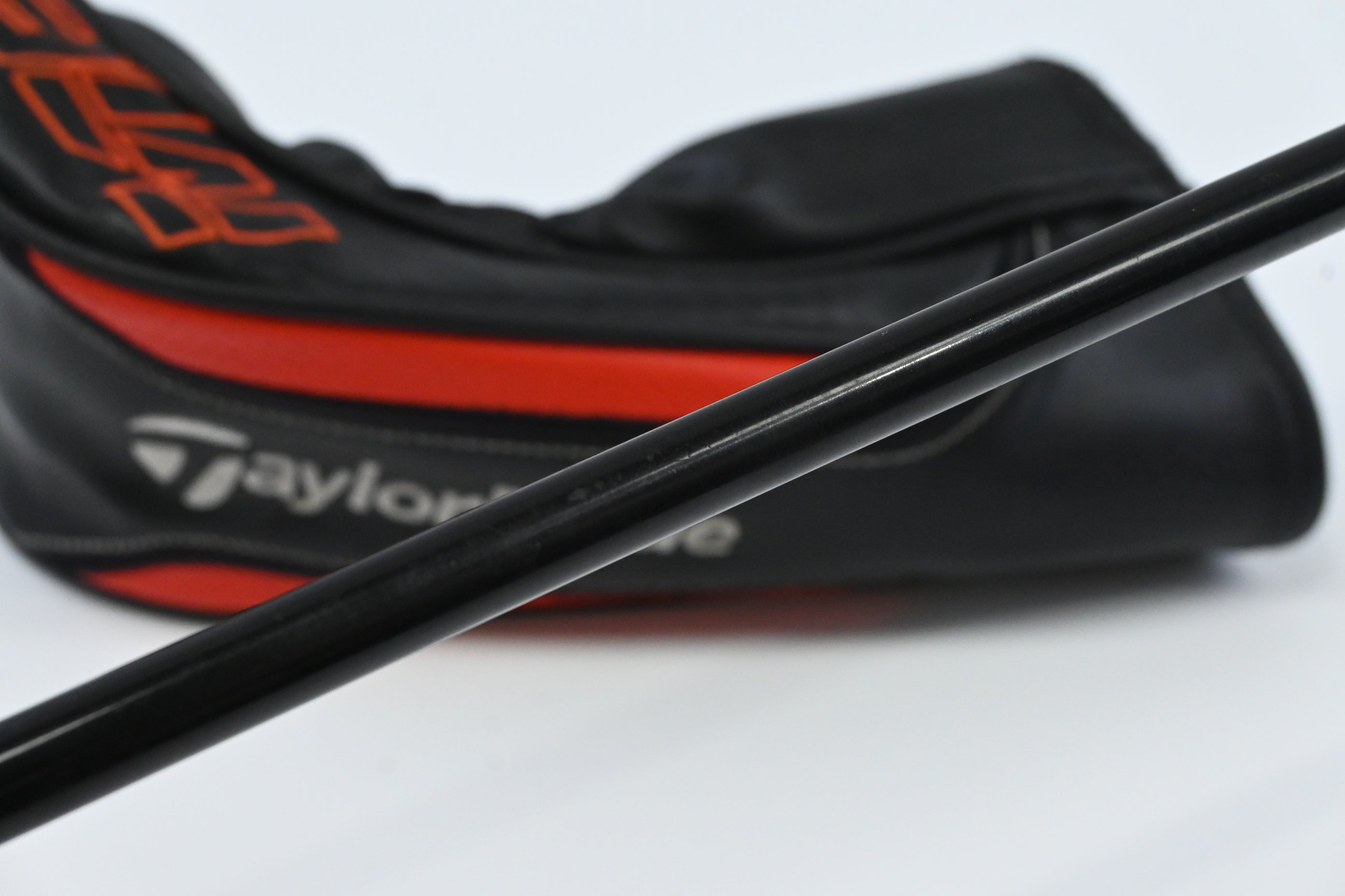 Taylormade M6 #4 Hybrid / 22 Degree / Regular Flex Fujikura Atmos Orange 6 Shaft