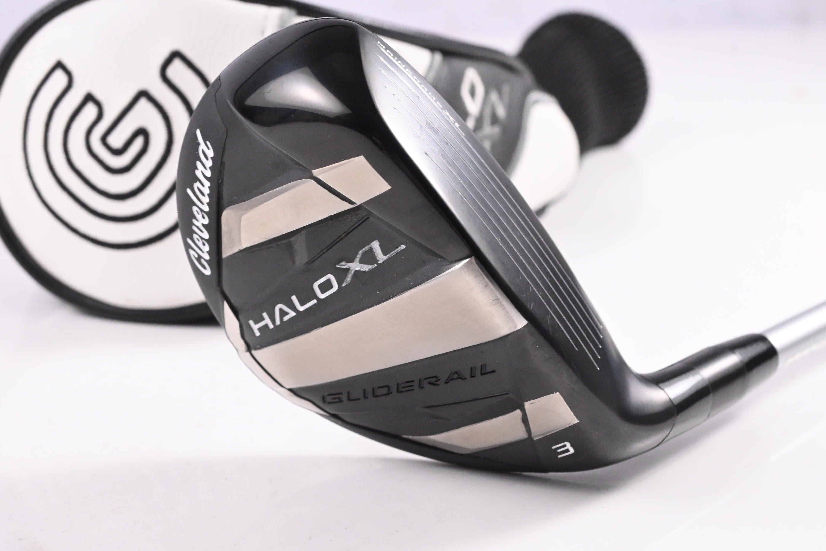 Cleveland Halo XL #3 Hybrid / 18 Degree / Senior Flex Aldila Ascent 50 Shaft
