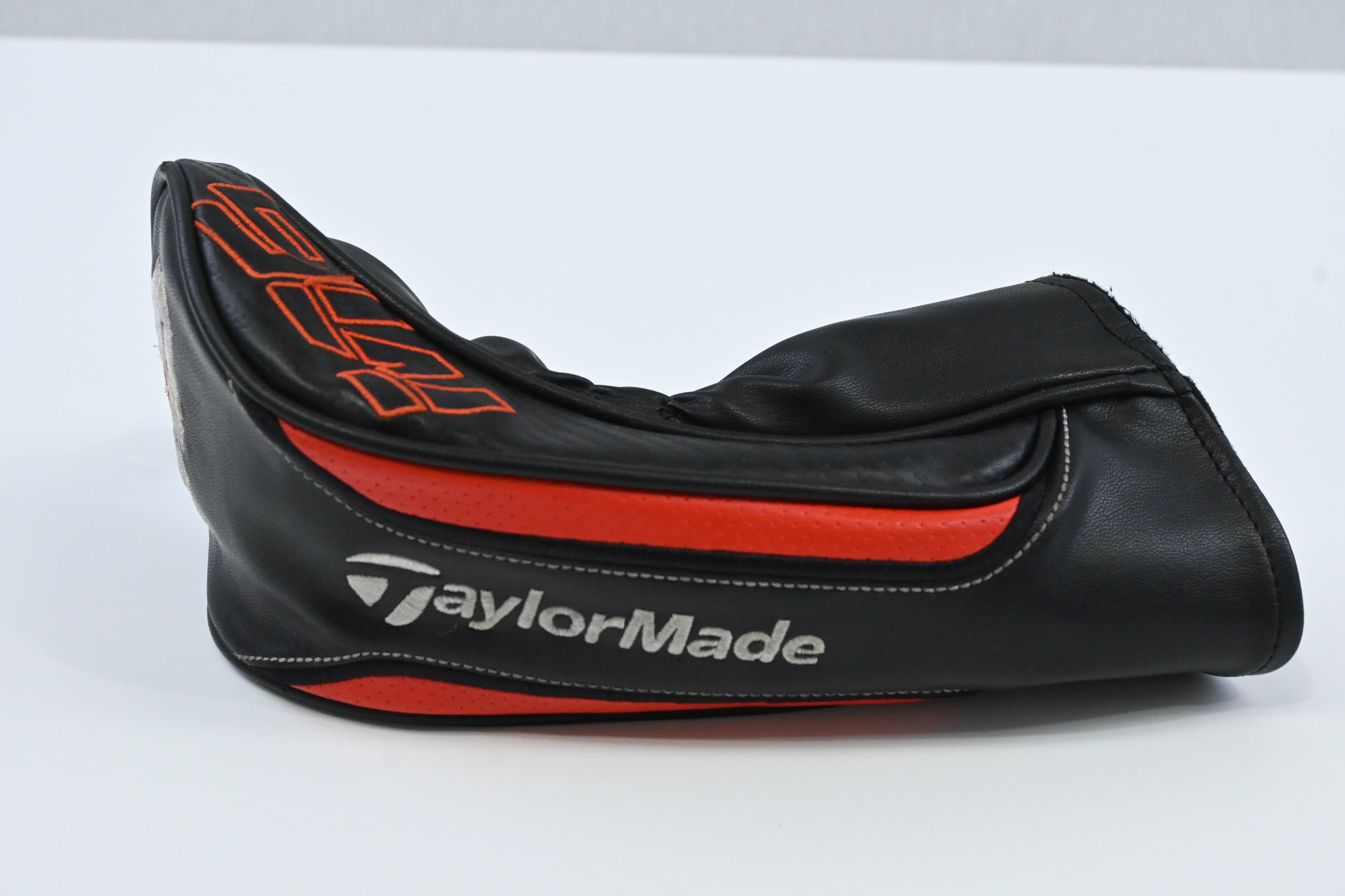 Taylormade M6 #4 Hybrid / 22 Degree / Regular Flex Fujikura Atmos Orange 6 Shaft