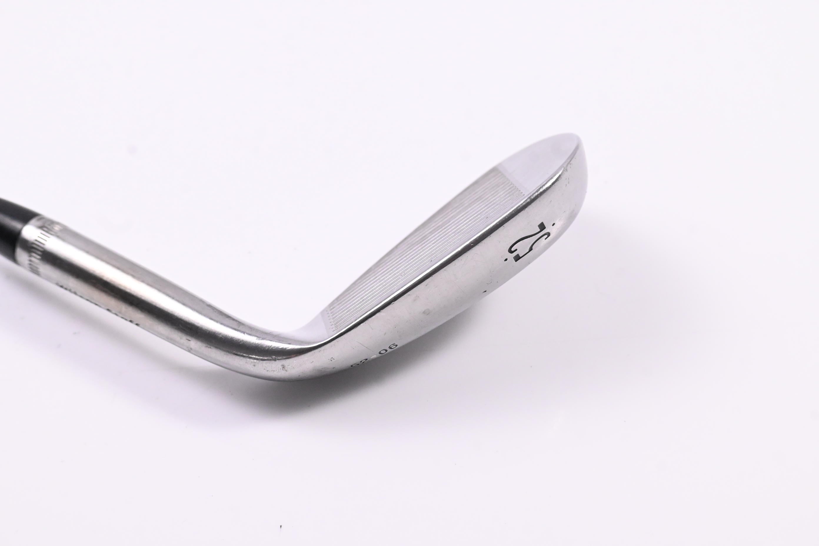 Left Hand Wilson FG Tour Traction Control Gap Wedge / 52 Degree / Wedge Flex Shaft