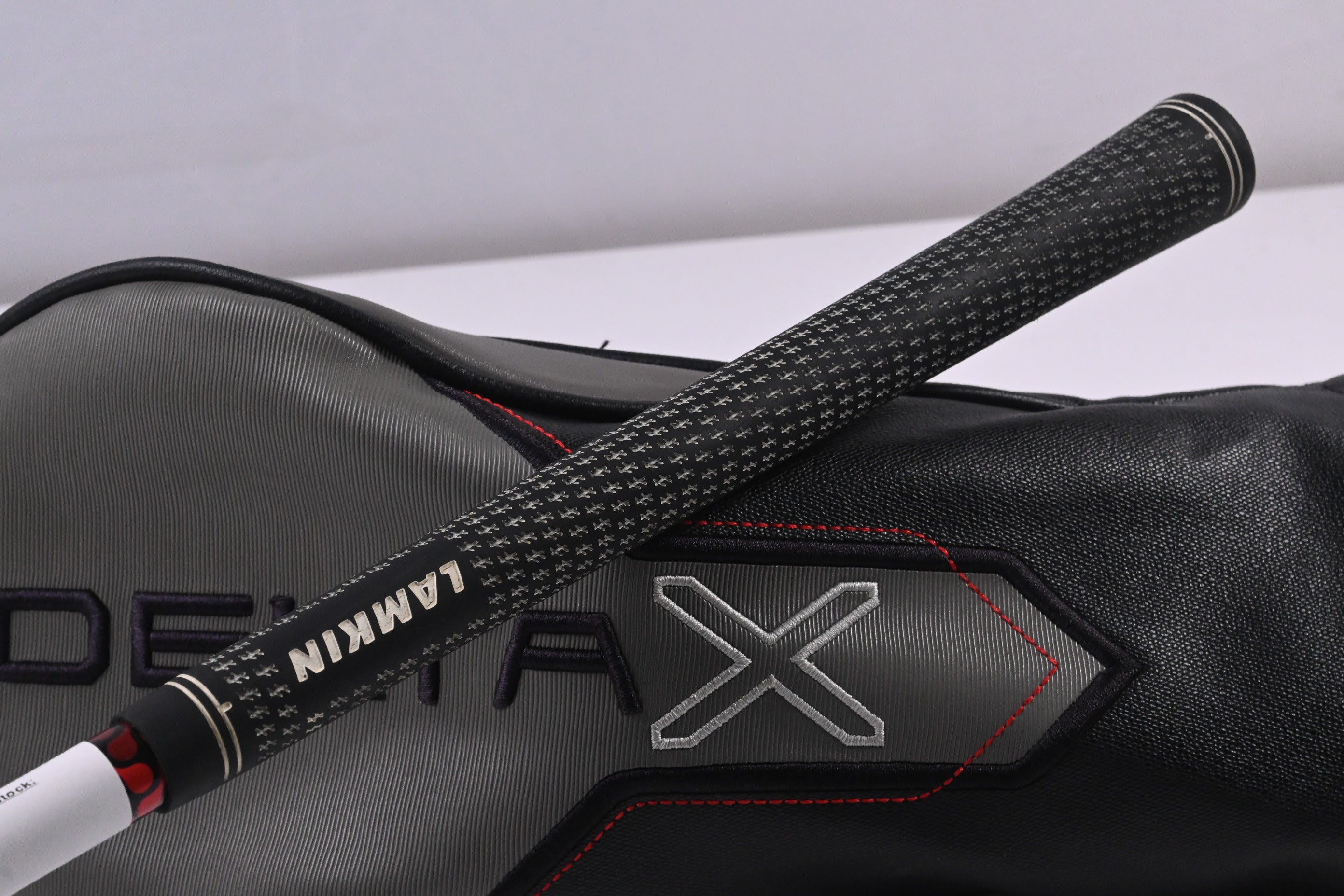 Benross Delta X Driver / 10.5 Degree / Stiff Flex Fujikura Atmos Red 5 Shaft