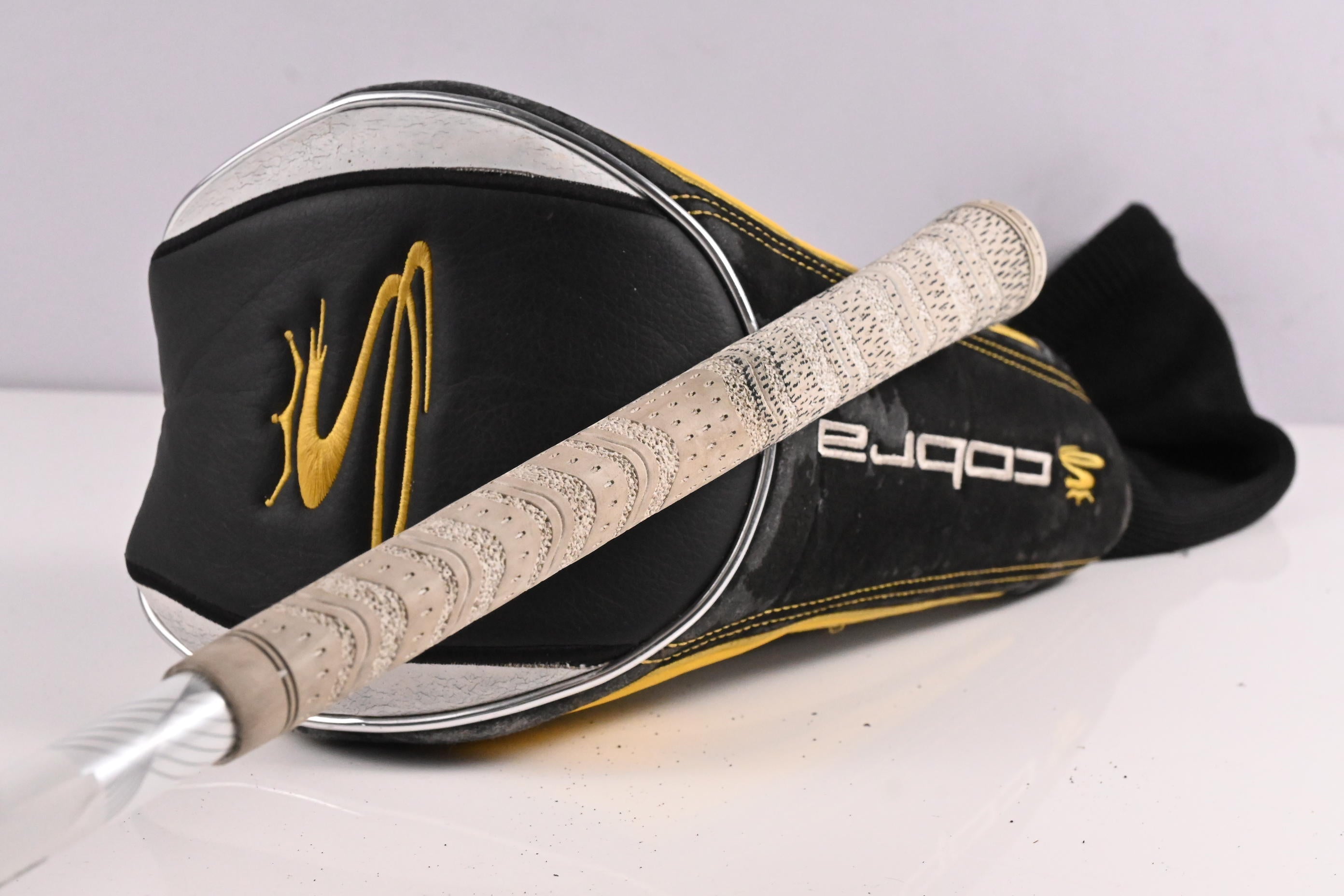 Cobra ZL Encore Driver / 8.5 Degree / Stiff Flex Fujikura Motore F1 55 Shaft
