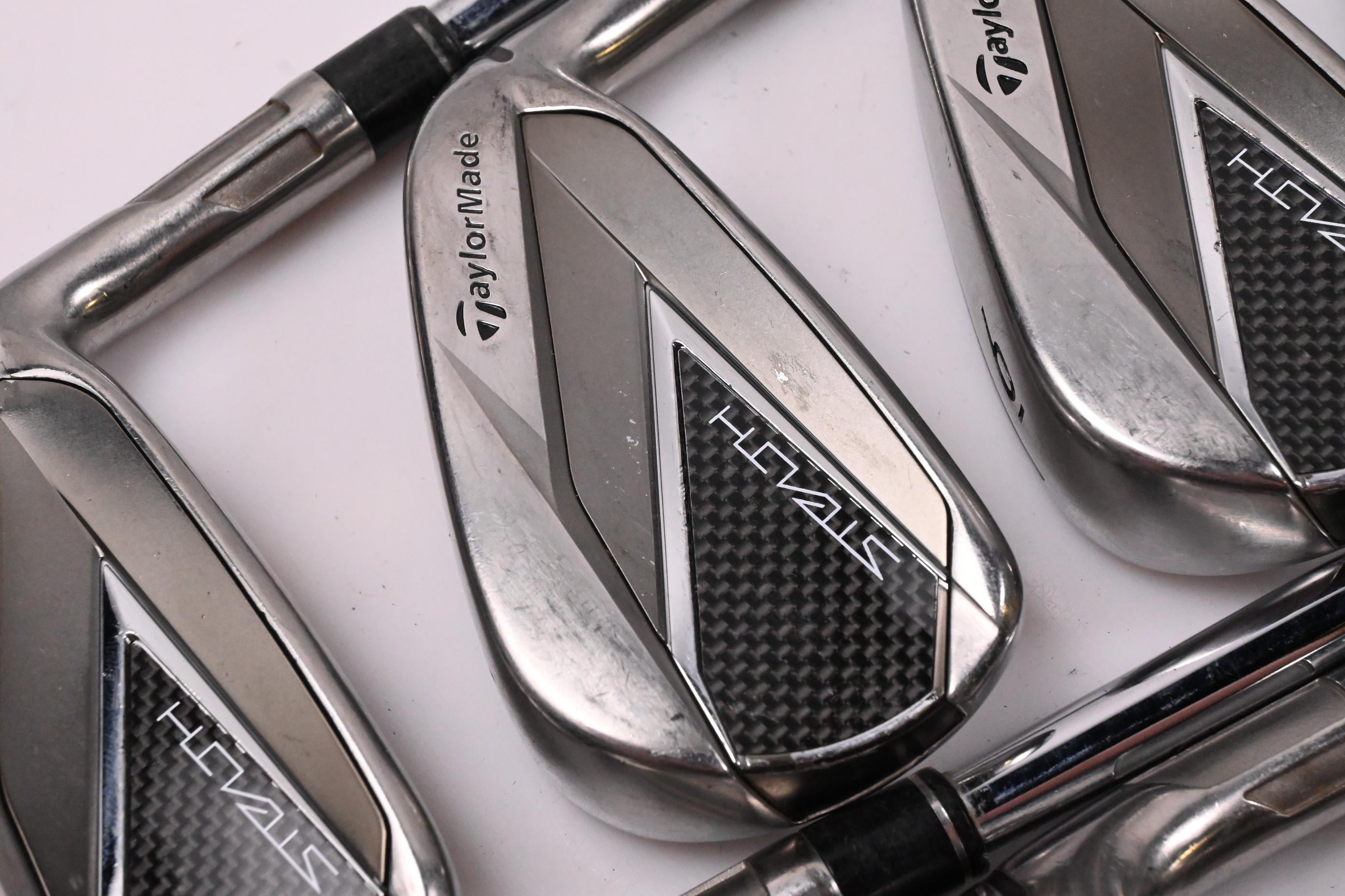 Taylormade Stealth Irons / 4-PW+GW+SW / Stiff Flex Dynamic Gold 105 S300