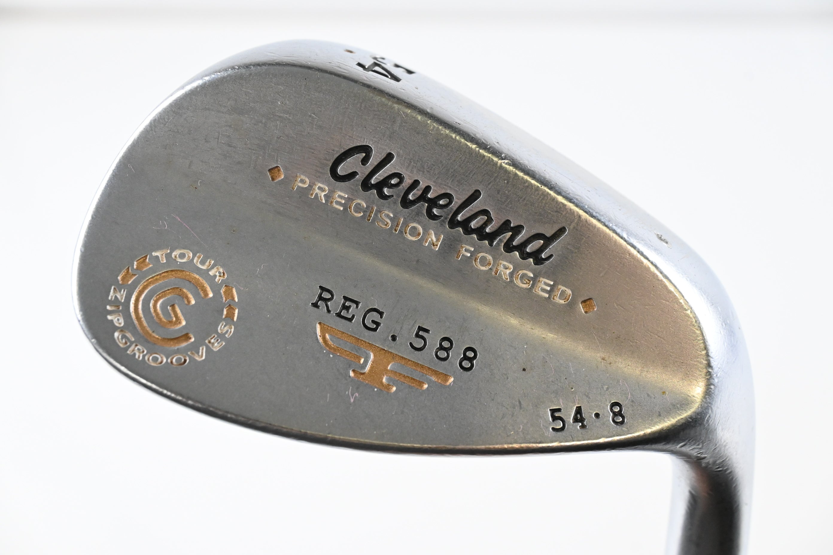 Cleveland 588 Precision Forged Sand Wedge / 54 Degree / Wedge Flex Tour Concept