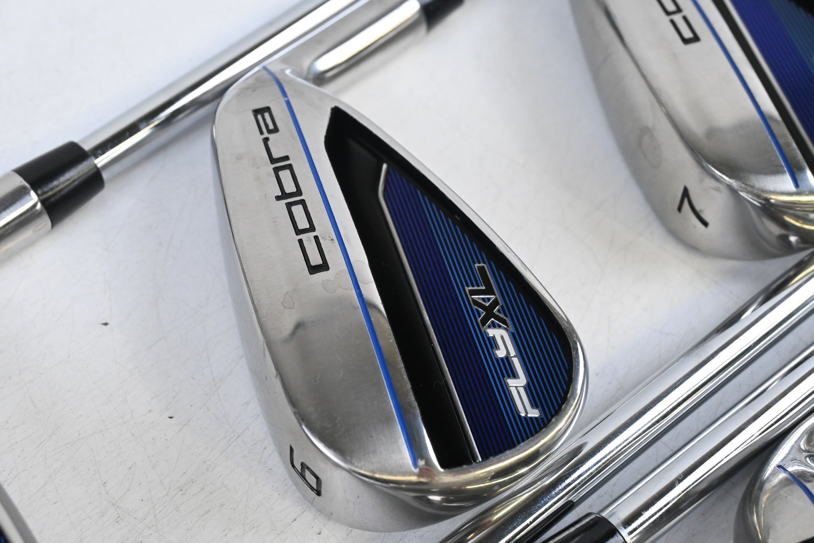 Cobra Fly XL Irons / 5-PW+SW / Regular Flex Cobra Fly XL Steel Shafts