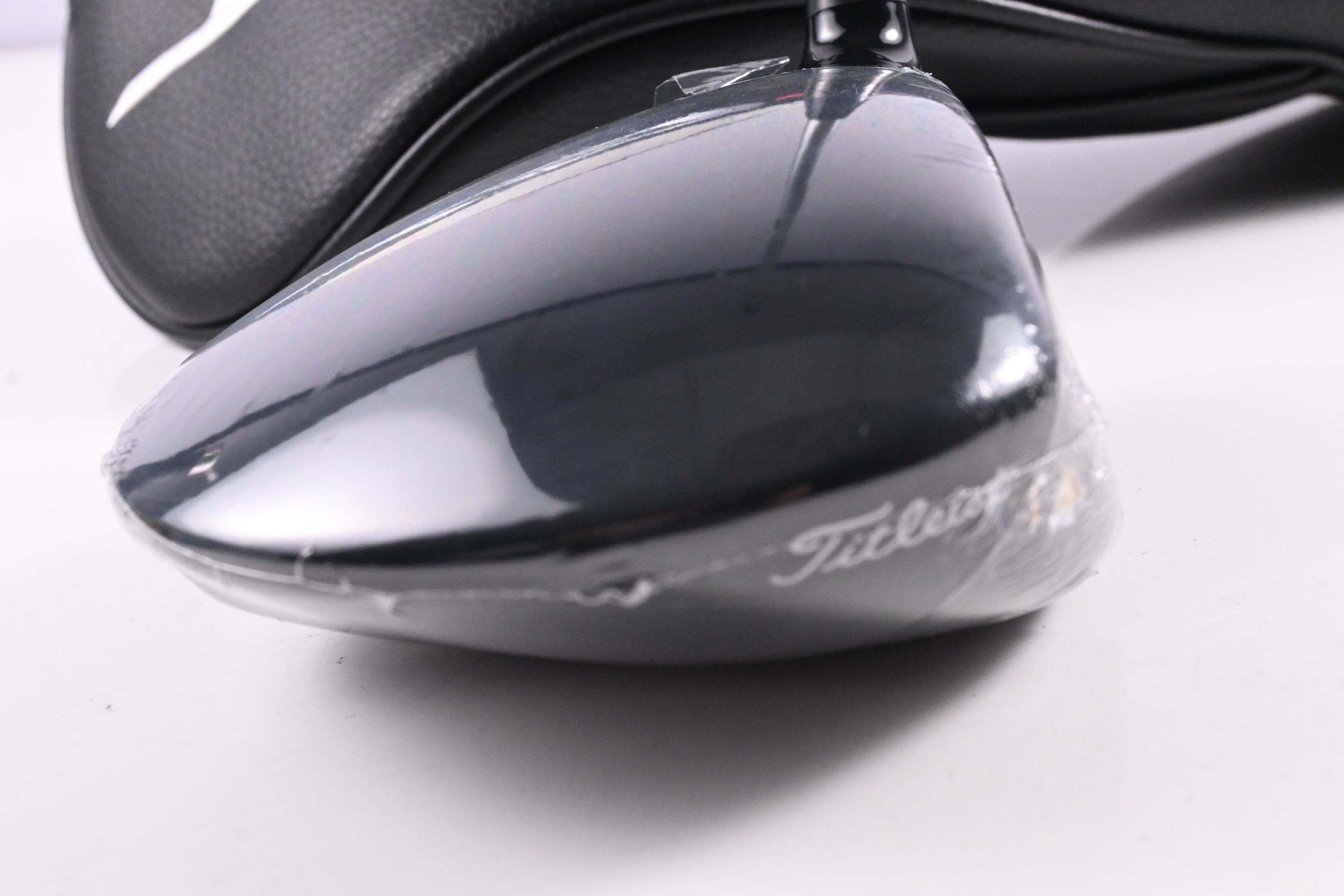 Titleist GT1 Driver / 12 Degree / Regular Flex Fujikura Air Speeder 40 Shaft