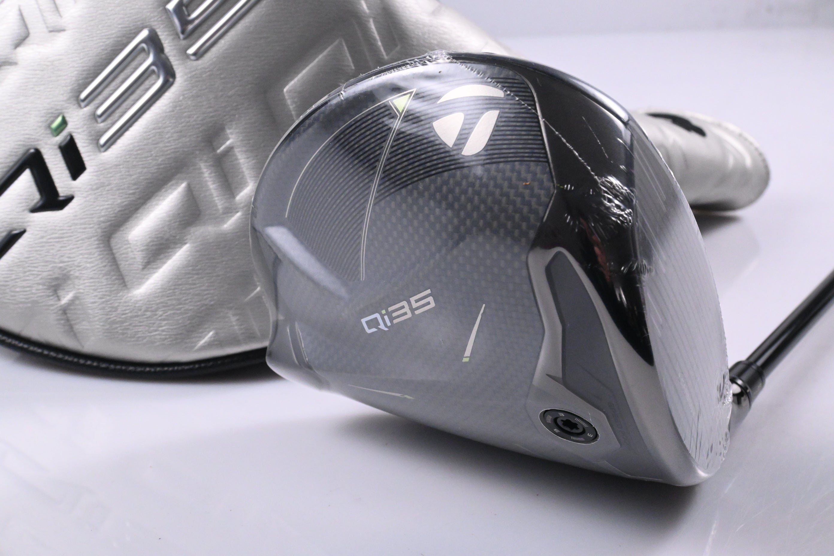 Taylormade Qi35 Driver / 9 Degree / Regular Flex Ventus TR Red 5 Shaft