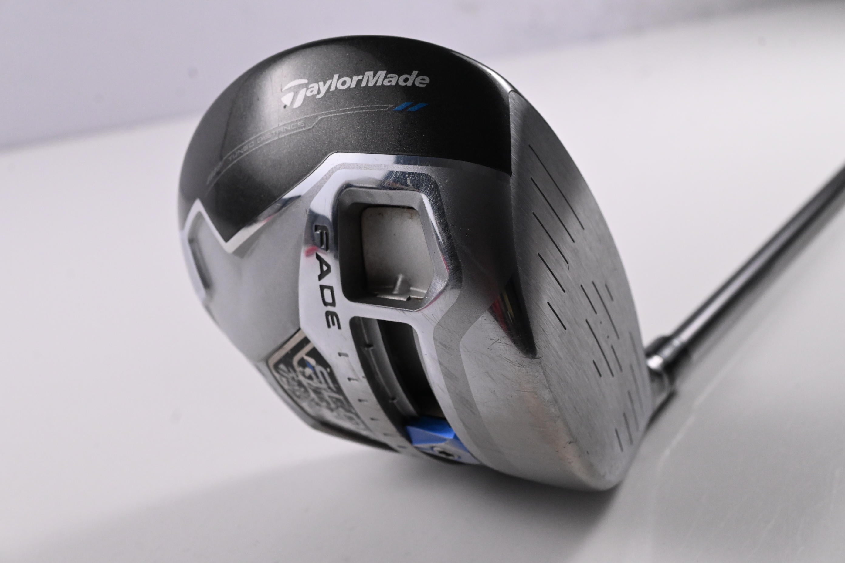 Taylormade SLDR Driver / 10.5 Degree / Regular Flex Fujikura Speeder 65 Shaft