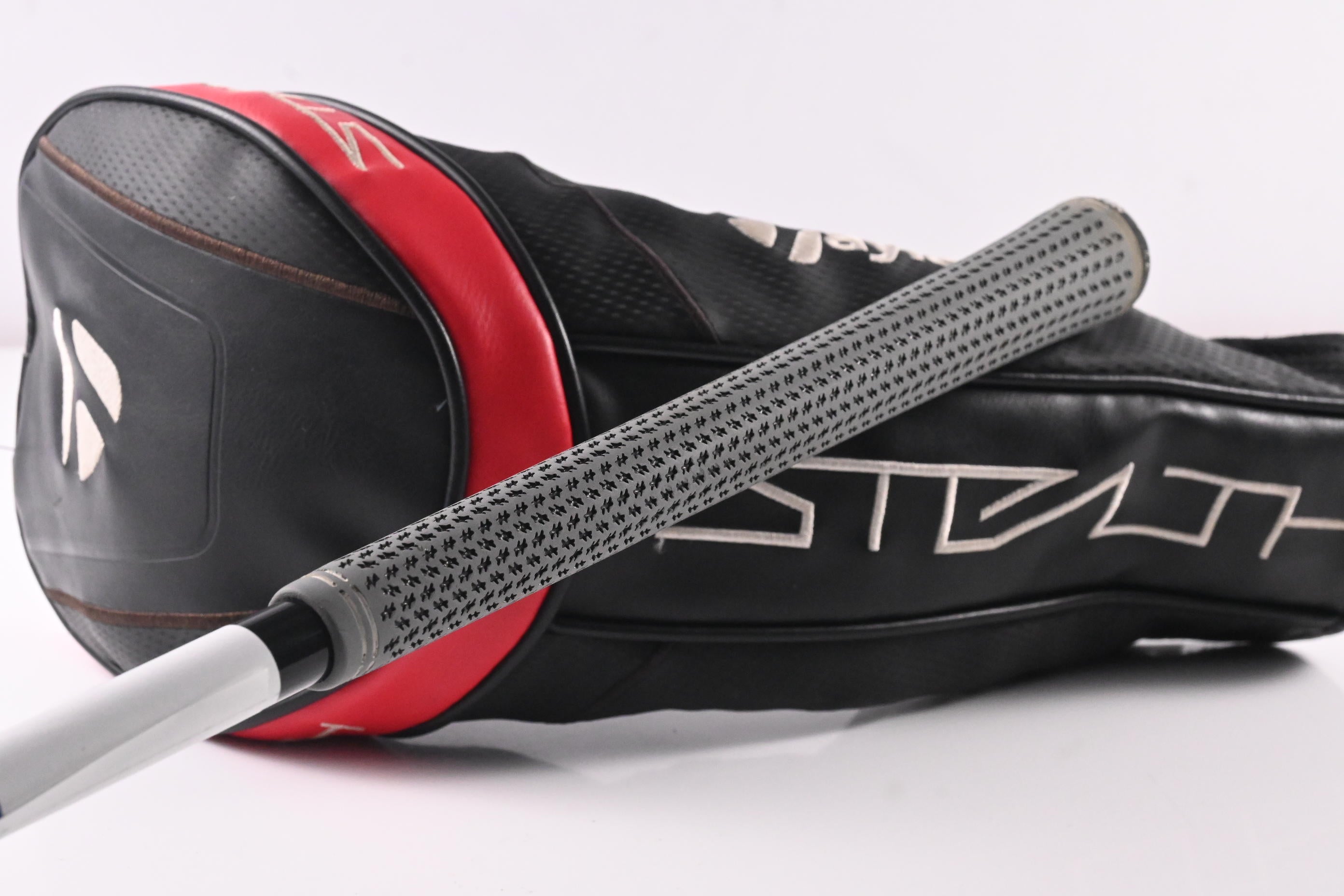 Taylormade Stealth Driver / 9 Degree / Stiff Flex Kai'Li Blue 60 Shaft