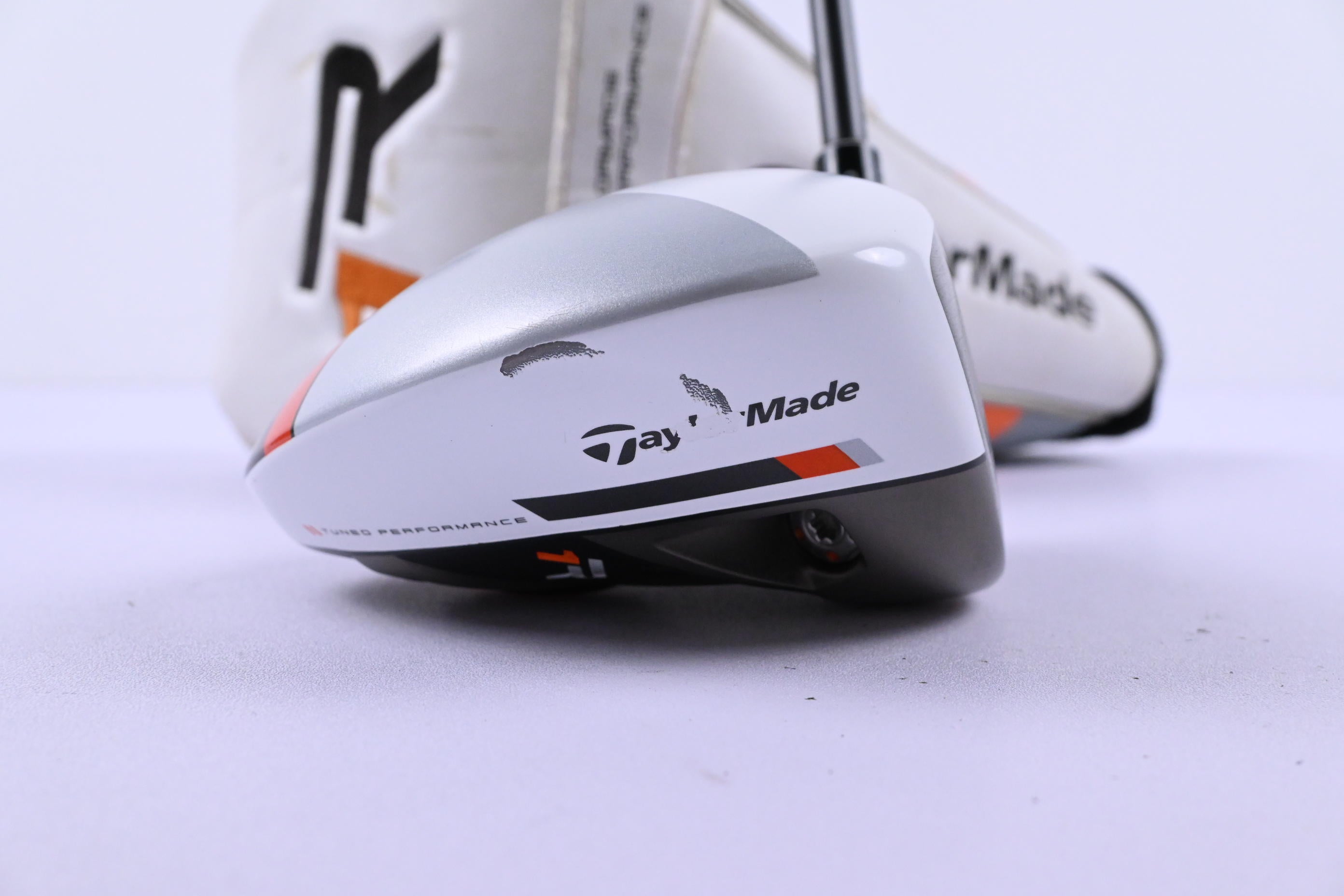 Taylormade R1 Driver / 10.5 Degree / Stiff Flex Aldila RIP Phenom 55 Shaft