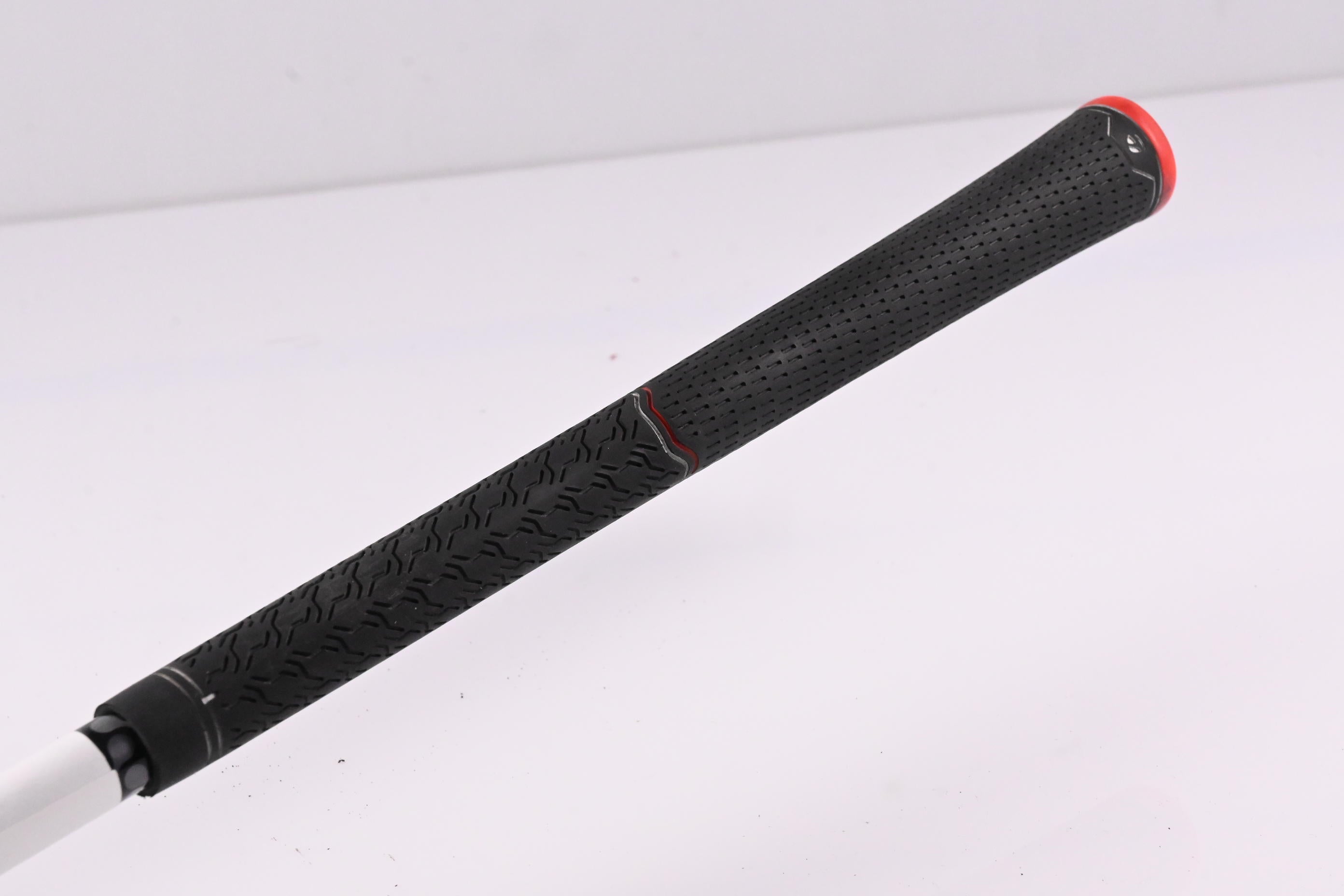 Taylormade M6 #4 Hybrid / 22 Degree / Senior Flex Fujikura Atmos Orange 5 Shaft