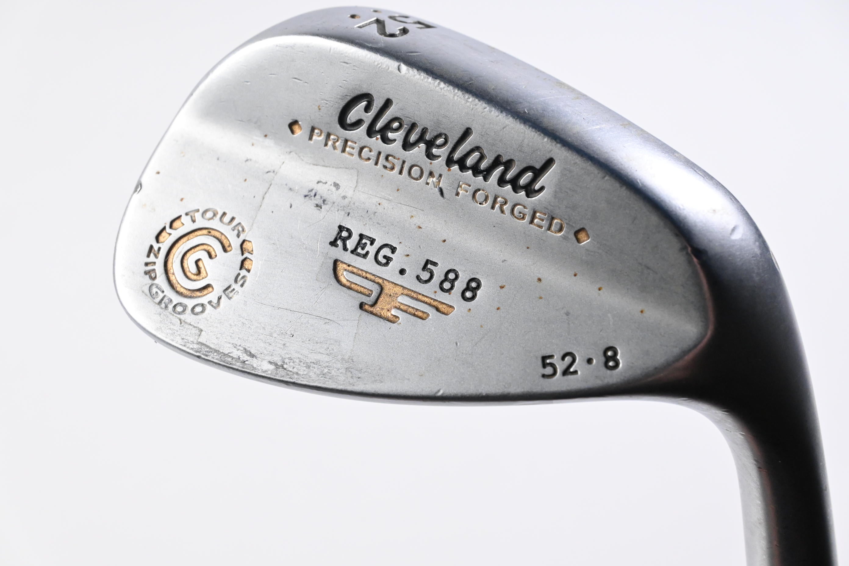 Cleveland 588 Precision Forged Gap Wedge / 52 Degree / Wedge Flex Tour Concept