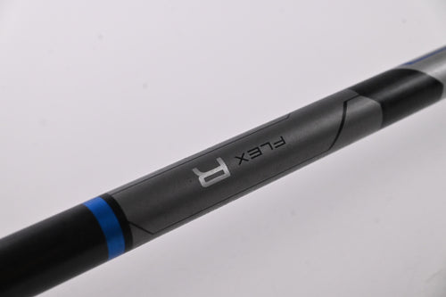 Taylormade SLDR Driver / 10.5 Degree / Regular Flex Fujikura Speeder 65 Shaft