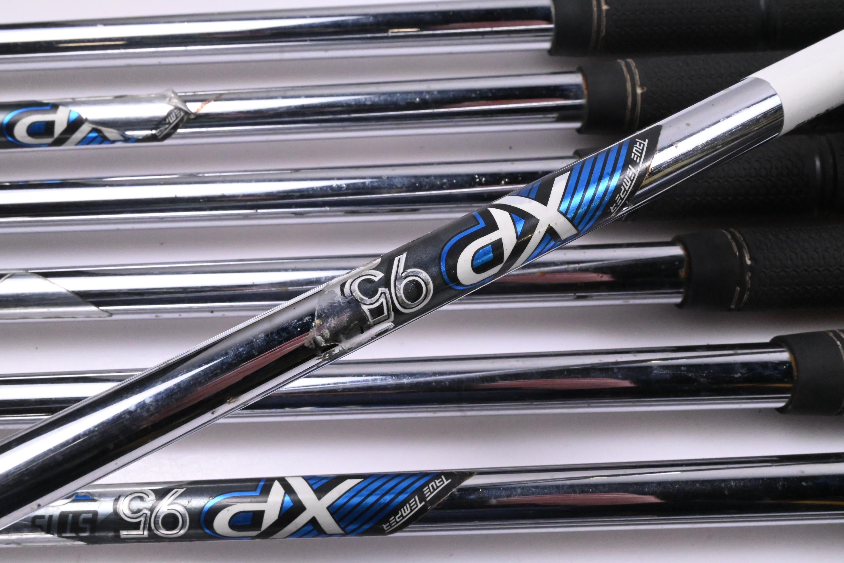 Callaway Rogue Irons / 4-PW+GW / Regular Flex XP ST15 95 R300 Shafts
