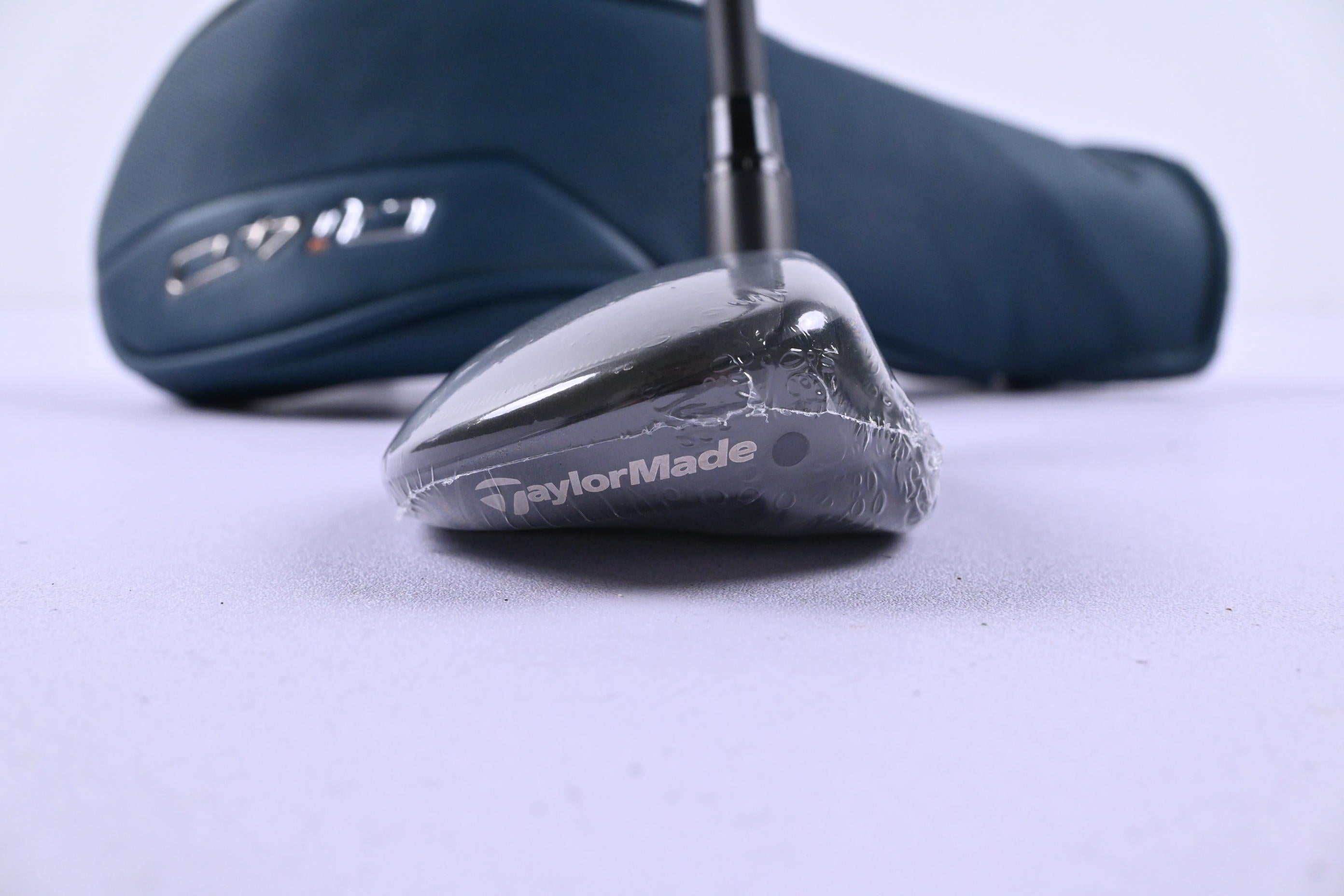 Taylormade Qi4D #4 Hybrid / 22 Degree / Regular Flex KBS REAX 65 Shaft