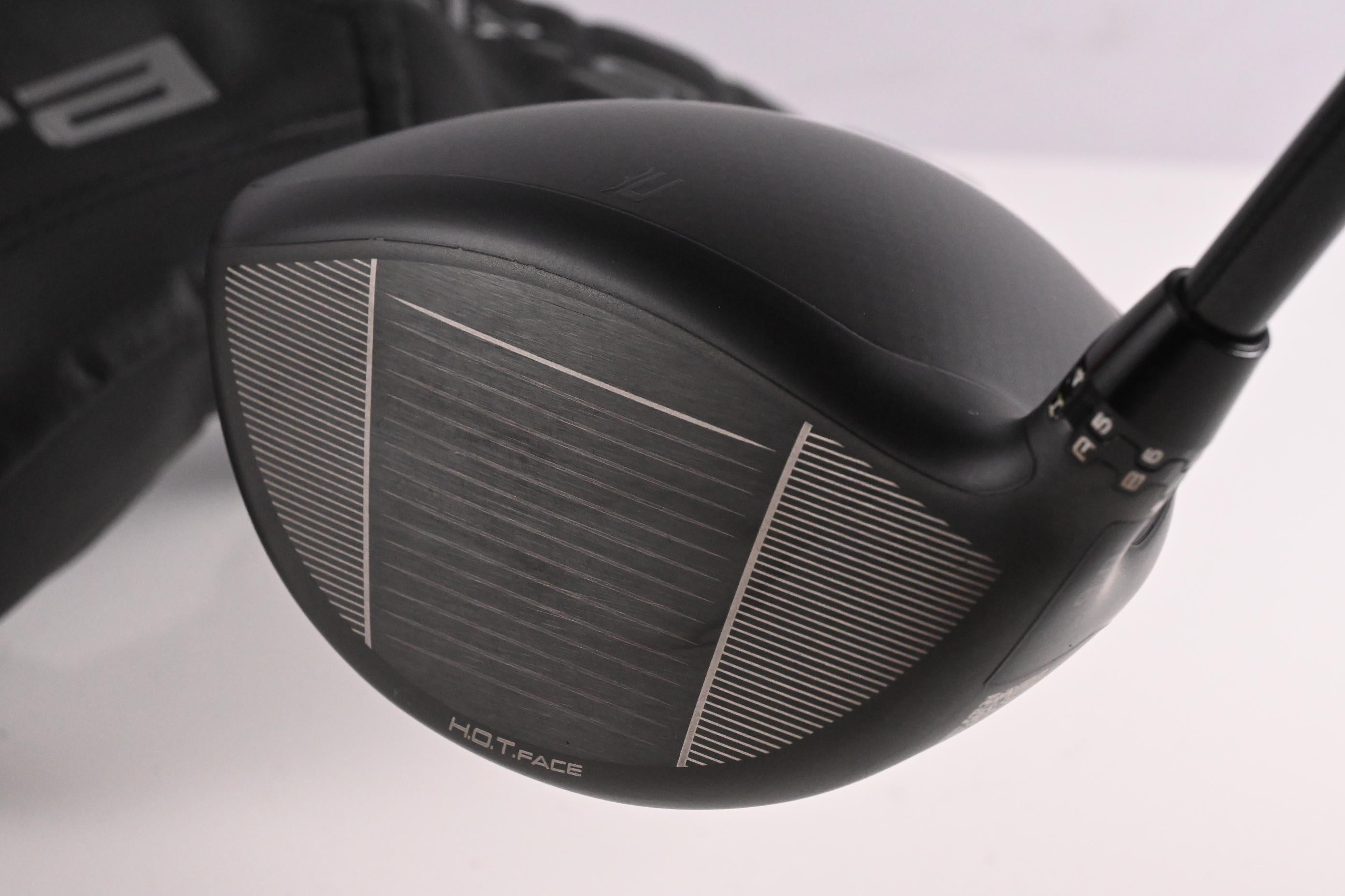 Cobra DS-Adapt LS Driver / 9 Degree / Stiff Flex Denali Black 60 Shaft