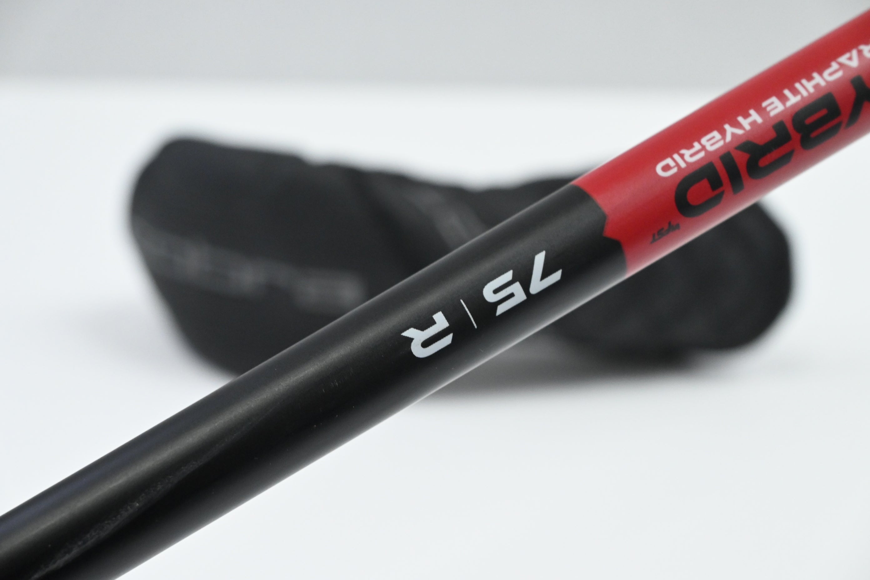 Cobra DS-Adapt #4 Hybrid / 21 Degree / Regular Flex KBS PGH 75 Shaft