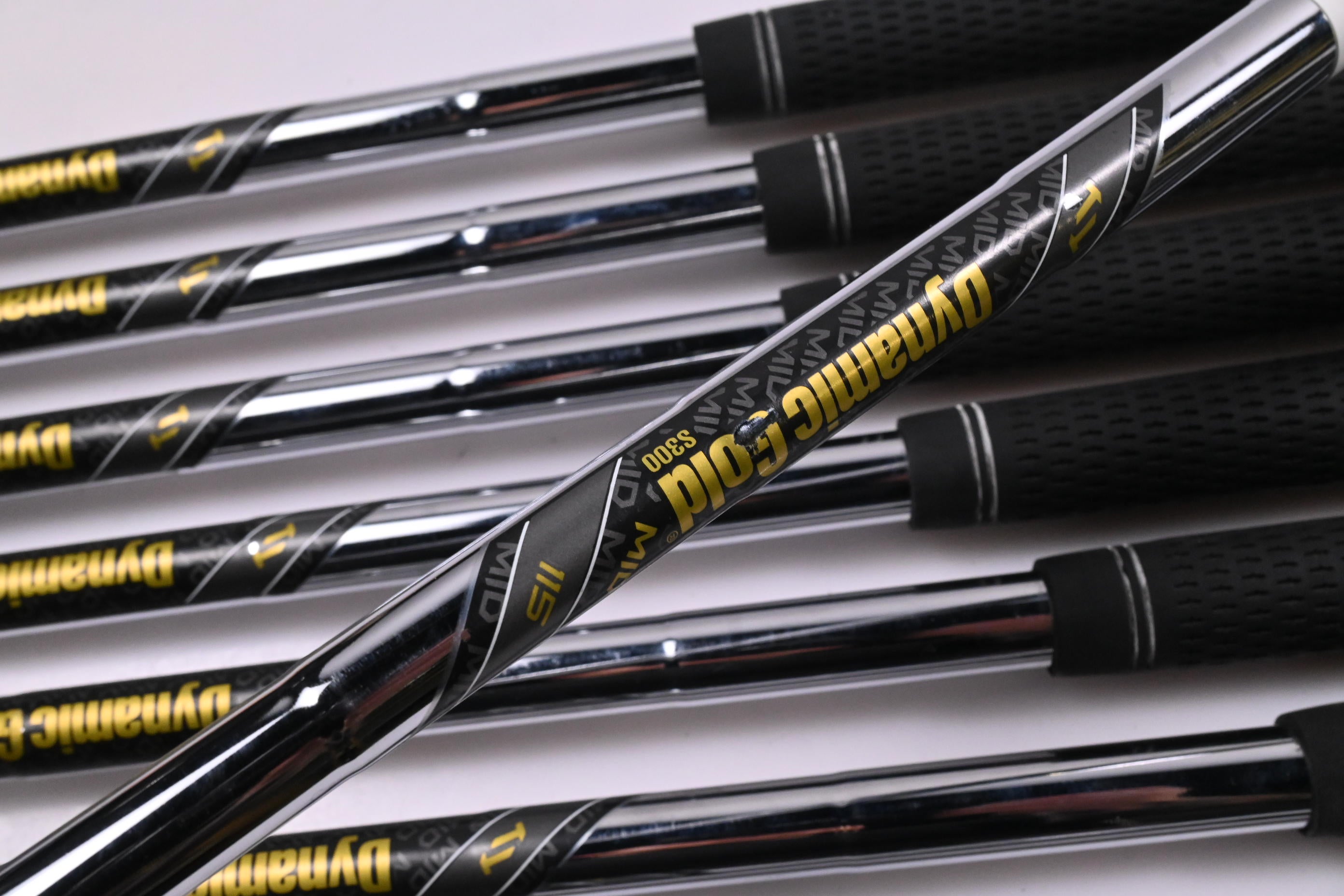 Callaway Paradym Ai Smoke Irons / 4-PW+GW / Stiff Flex Dynamic Gold Mid 115 S300