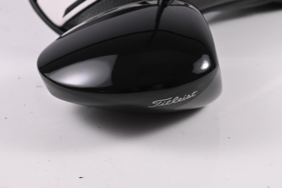 Titleist GTS2 Driver / 11 Degree / Stiff Flex Project X TITAN Black 60 Shaft