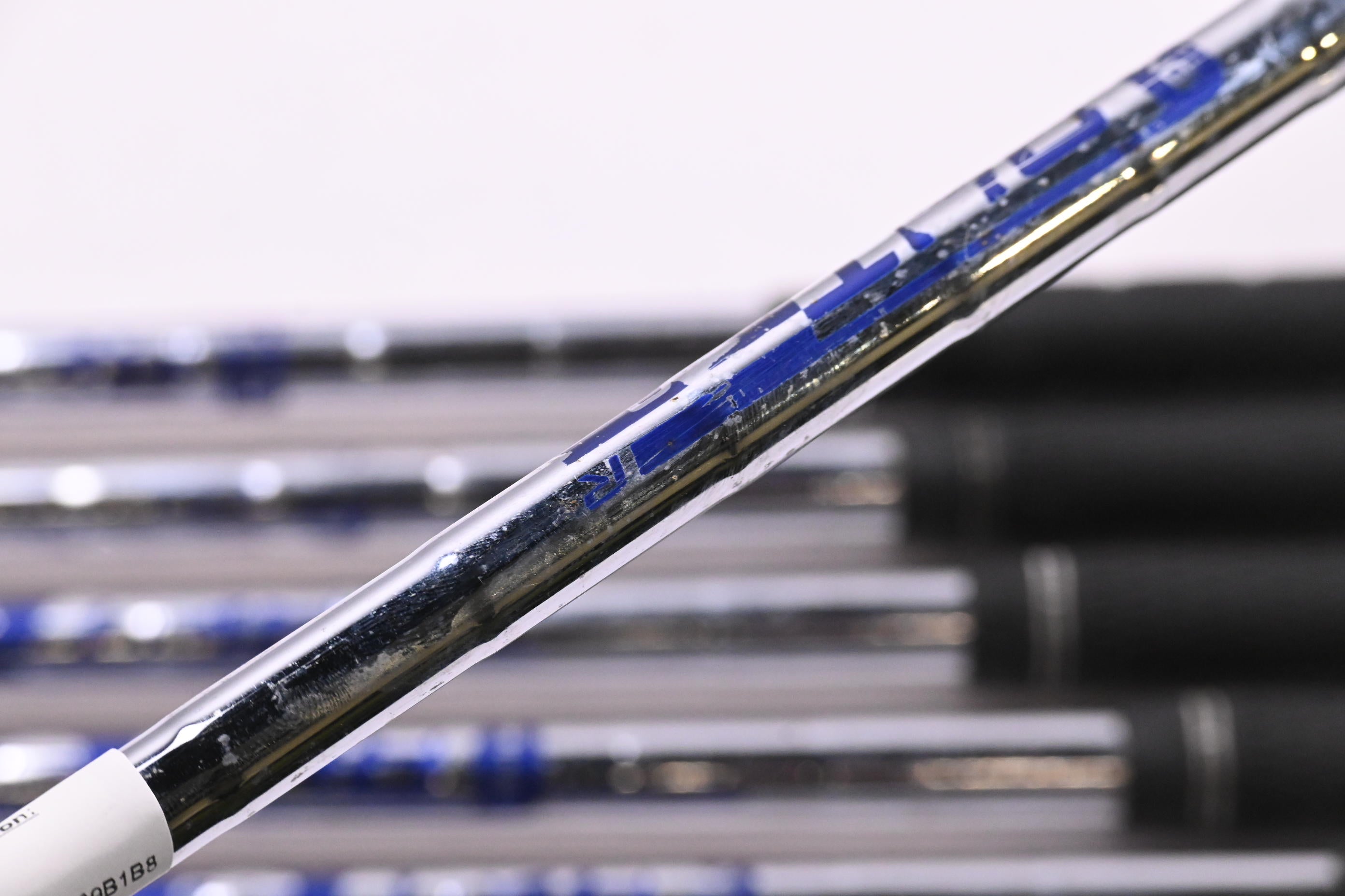 Ping G700 Irons / 5-PW / Blue Dot / Regular Flex Ping AWT 2.0 Shafts
