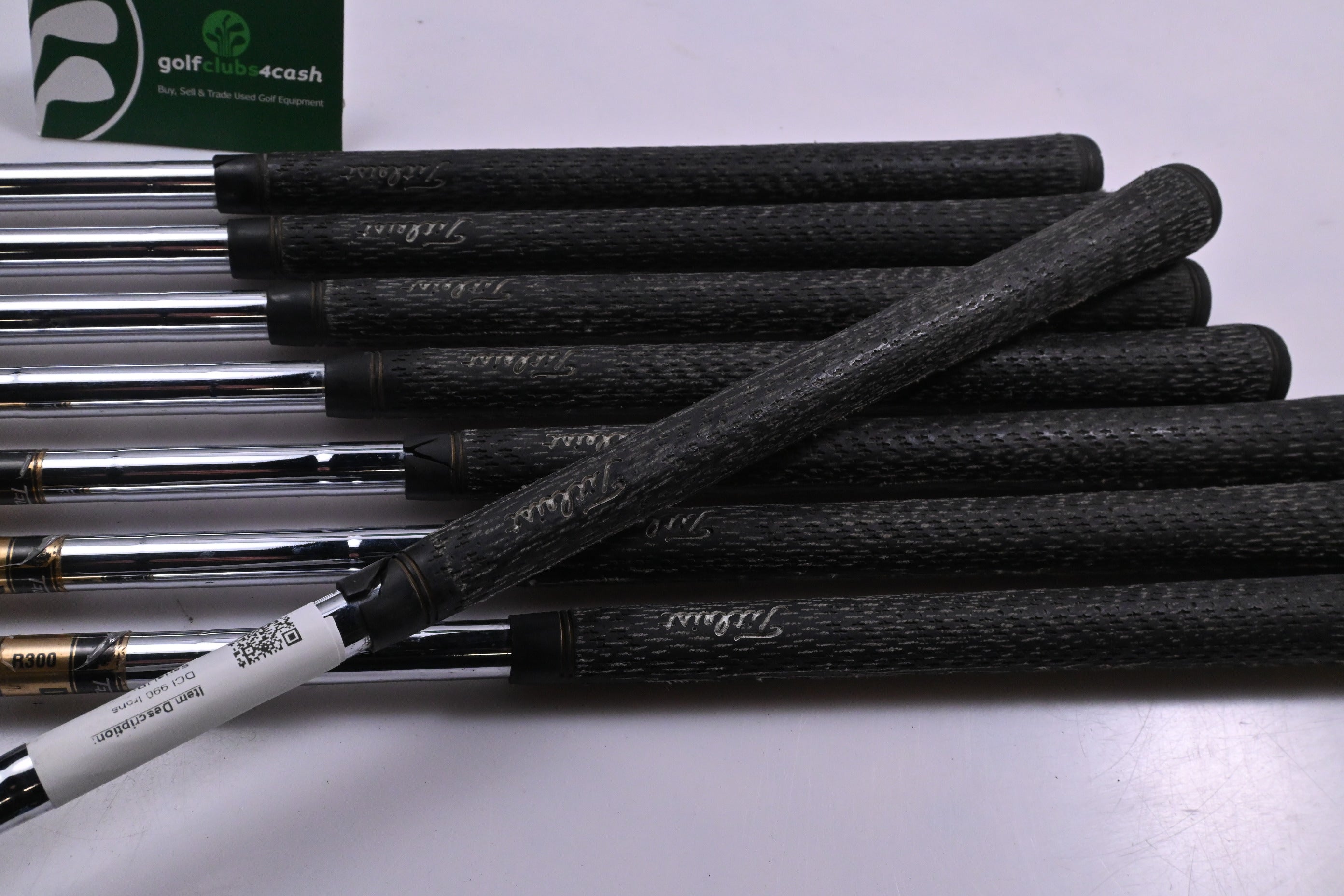 Titleist DCI 990 Irons / 3-PW / Regular Flex Dynamic Gold R300 Shafts