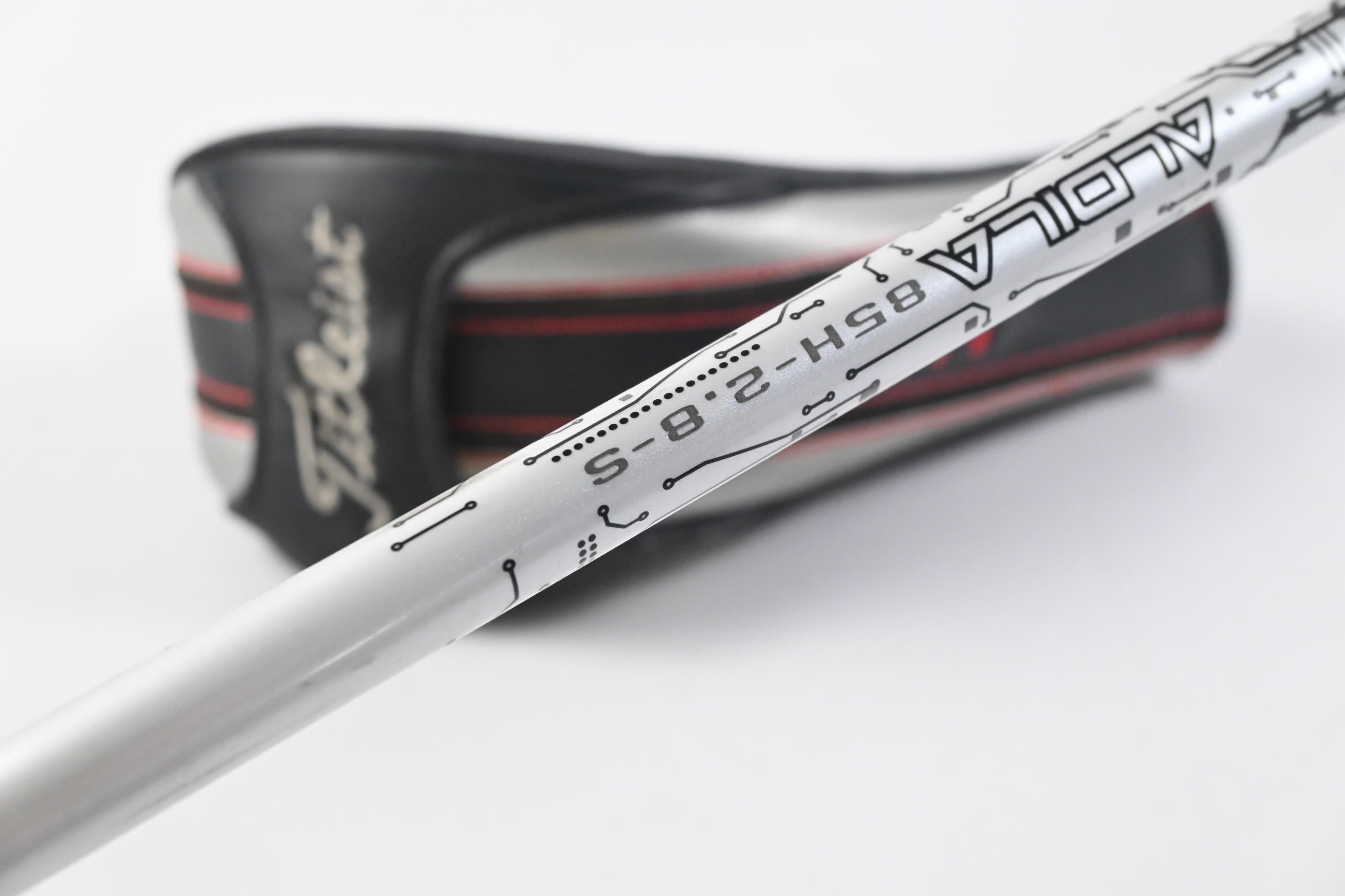 Titleist 816 H1 #3 Hybrid / 21 Degree / Stiff Flex Aldila Rogue Black 85 Shaft