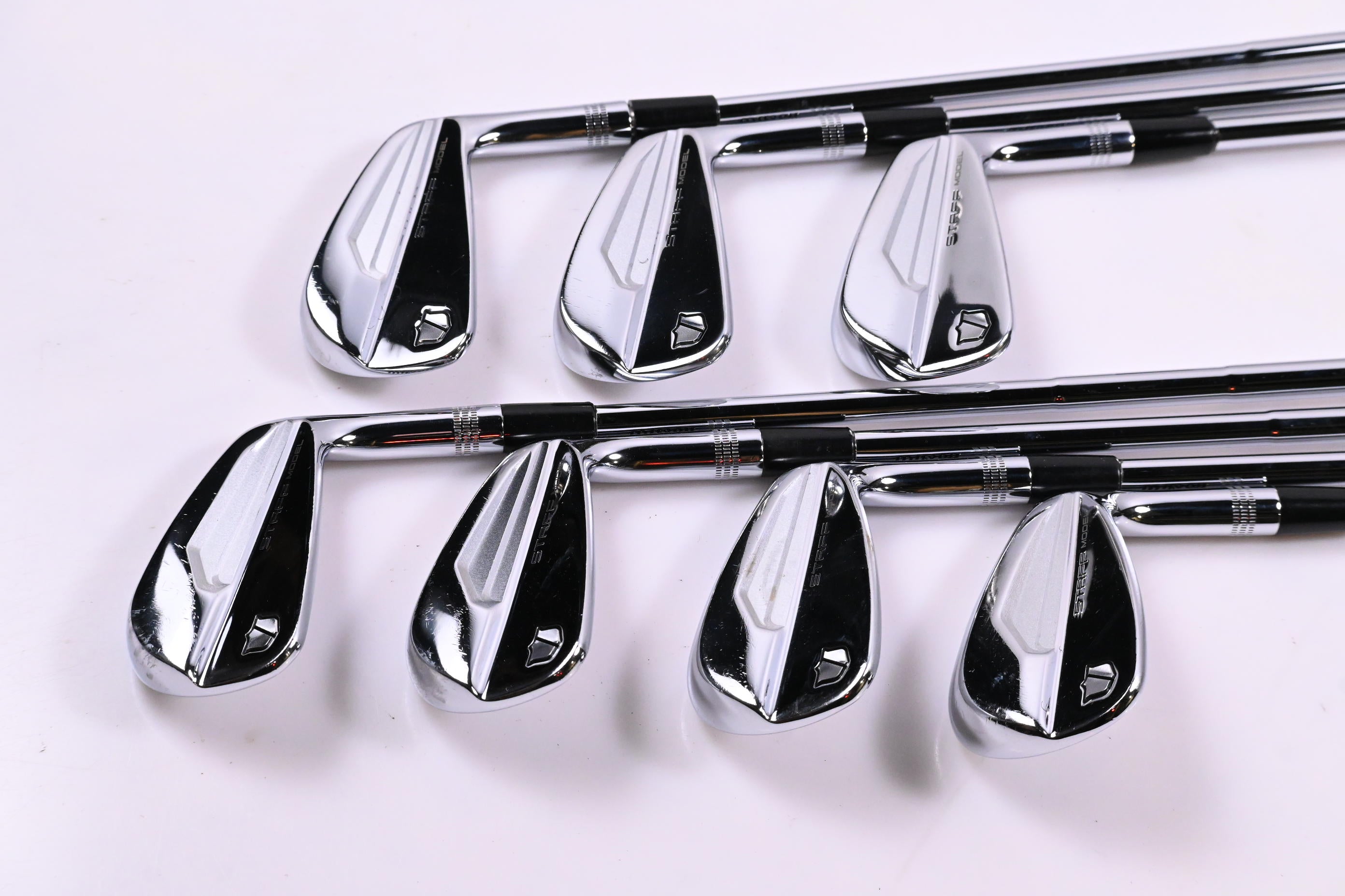 Wilson Staff Model Blade 2024 Irons / 4-PW / Stiff Flex Dynamic Gold Mid 115