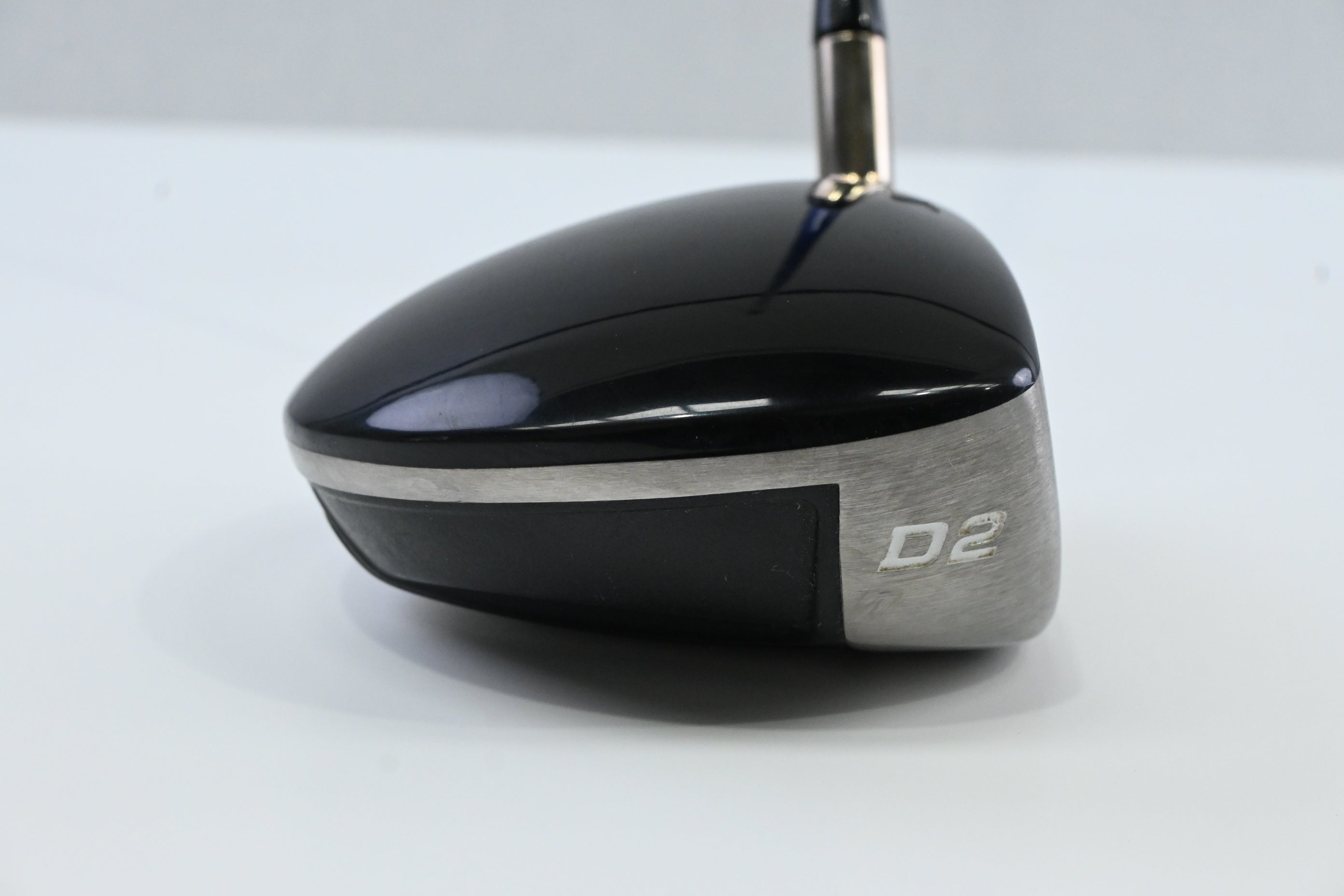 Titleist 907 D2 Driver / 8.5 Degree / Stiff Flex Graphite Design YS-6+ Shaft