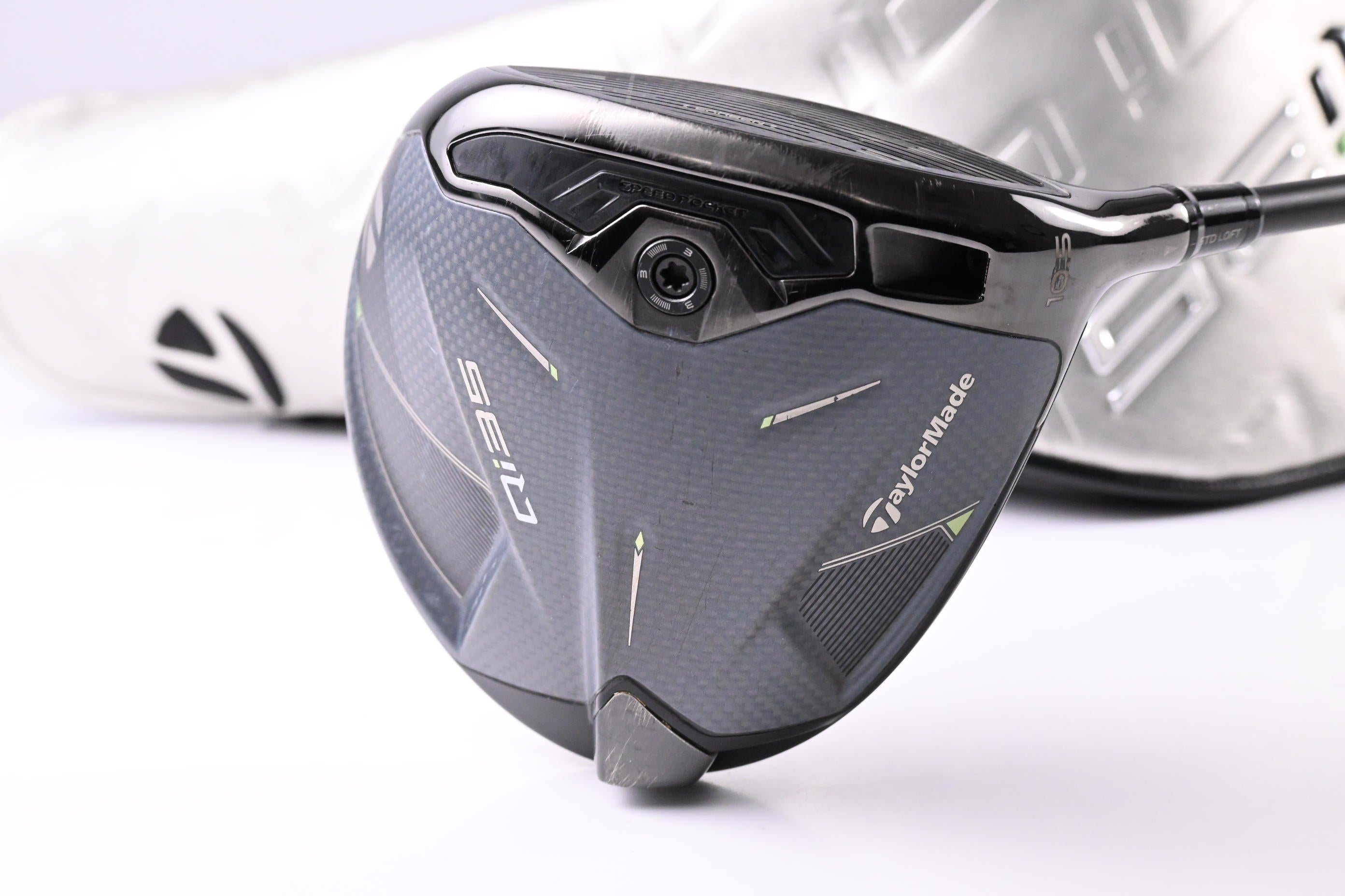 Taylormade Qi35 Driver / 10.5 Degree / Regular Flex Ventus Blue 5 Shaft