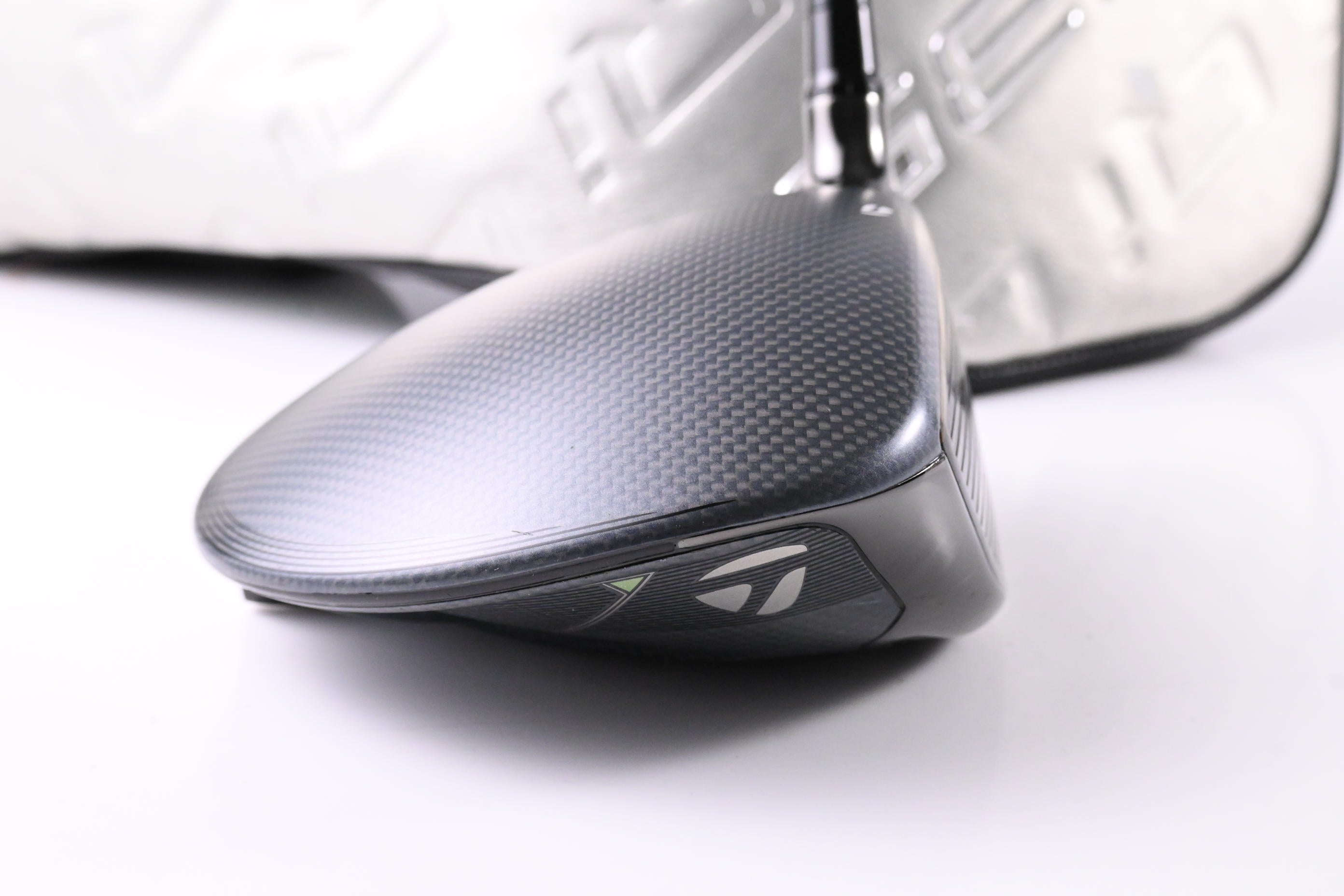 Taylormade Qi35 Driver / 10.5 Degree / Regular Flex Ventus Blue 5 Shaft