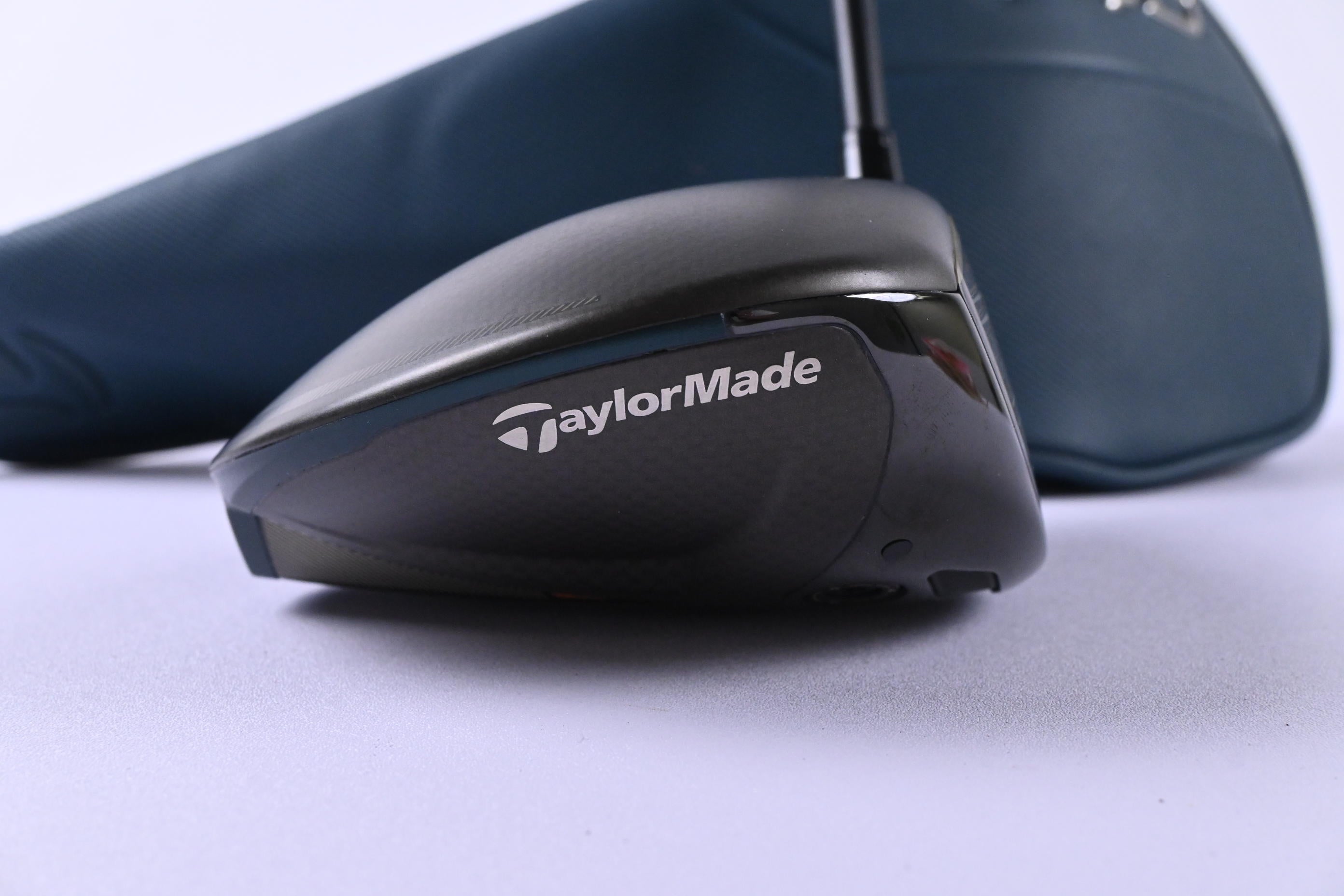 Taylormade Qi4D Driver / 10.5 Degree / Regular Flex UST Helium Nanocore 5