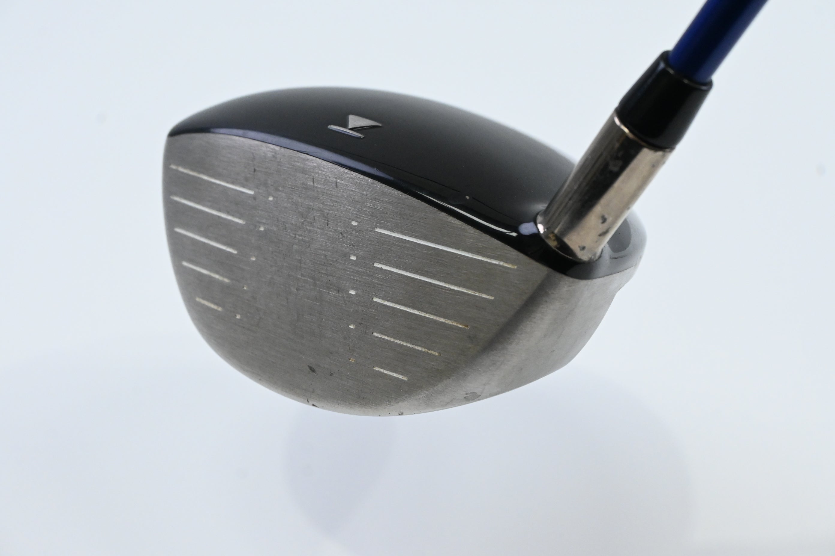 Titleist 907 D2 Driver / 8.5 Degree / Stiff Flex Graphite Design YS-6+ Shaft