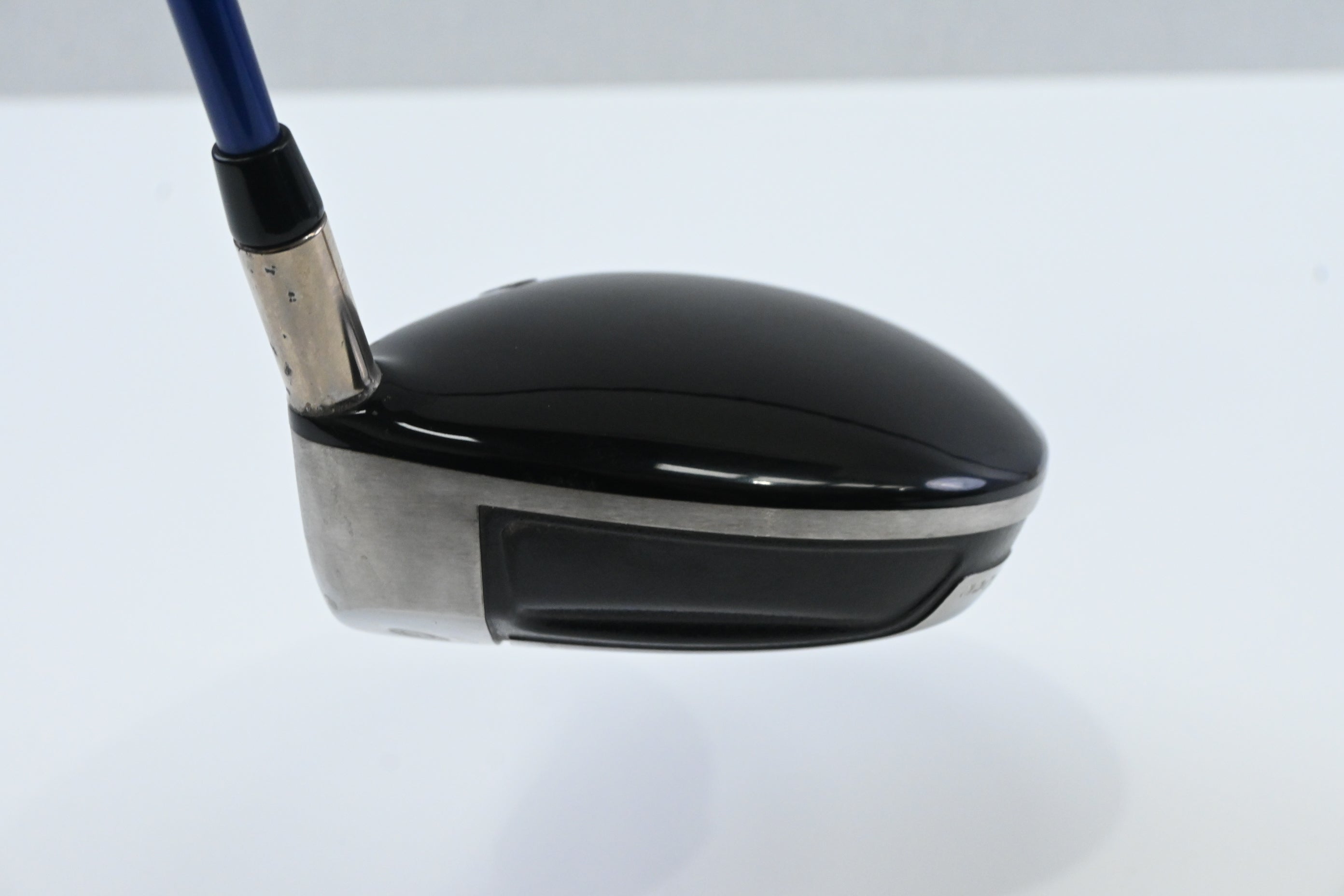 Titleist 907 D2 Driver / 8.5 Degree / Stiff Flex Graphite Design YS-6+ Shaft