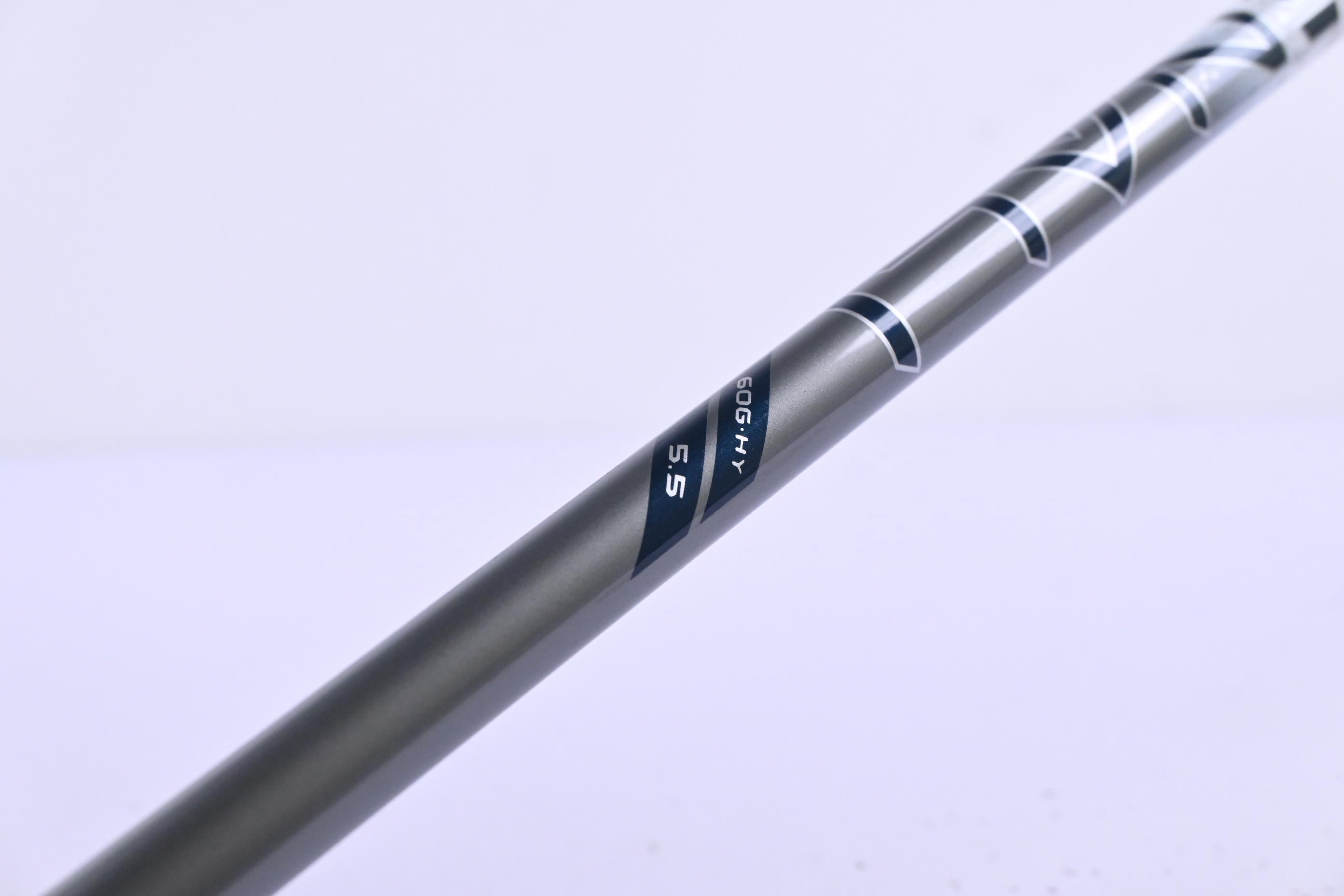 Callaway Elyte #4 Hybrid / 22 Degree / Regular Flex Denali Charcoal 60 Shaft