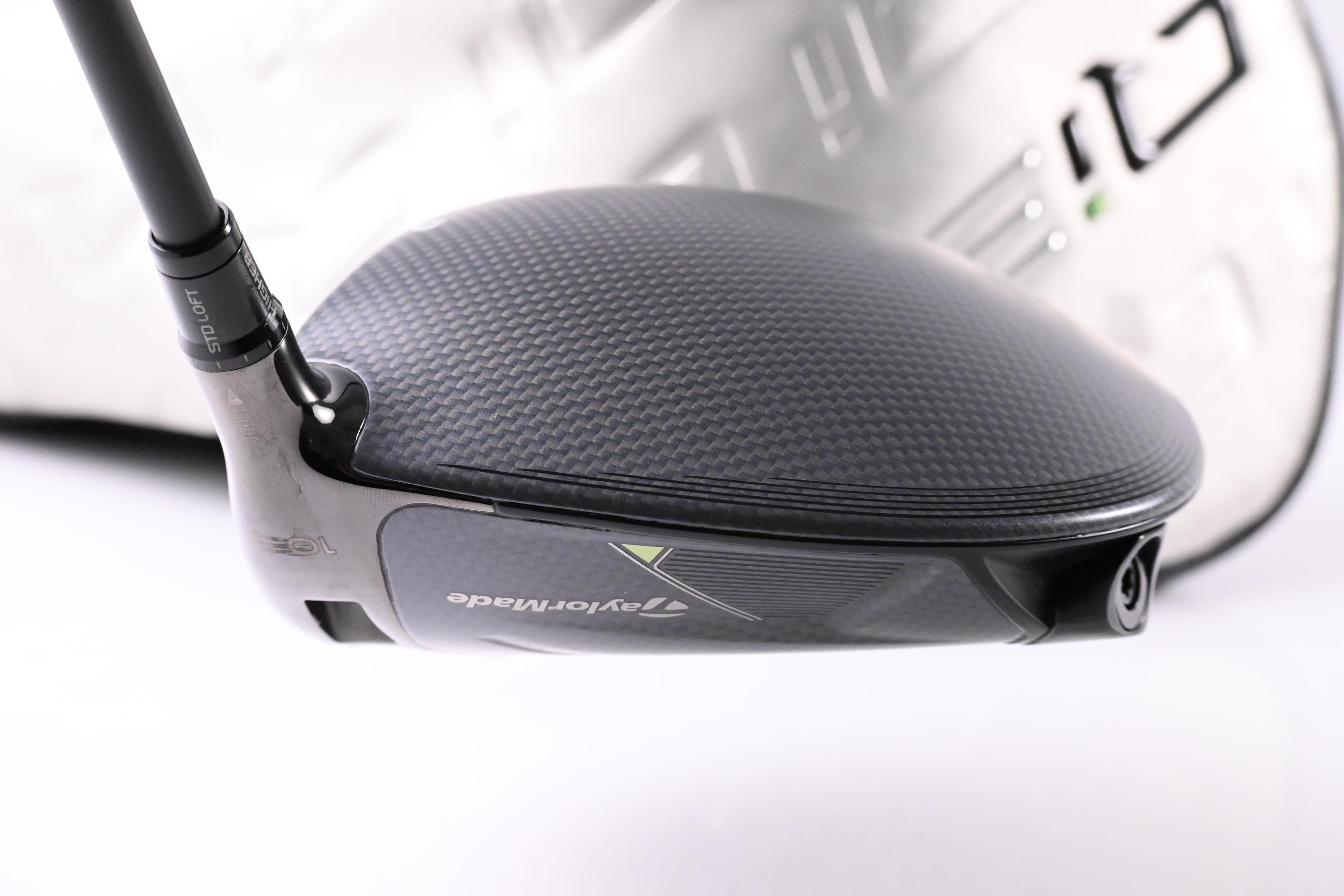 Taylormade Qi35 Driver / 10.5 Degree / Regular Flex Ventus Blue 5 Shaft