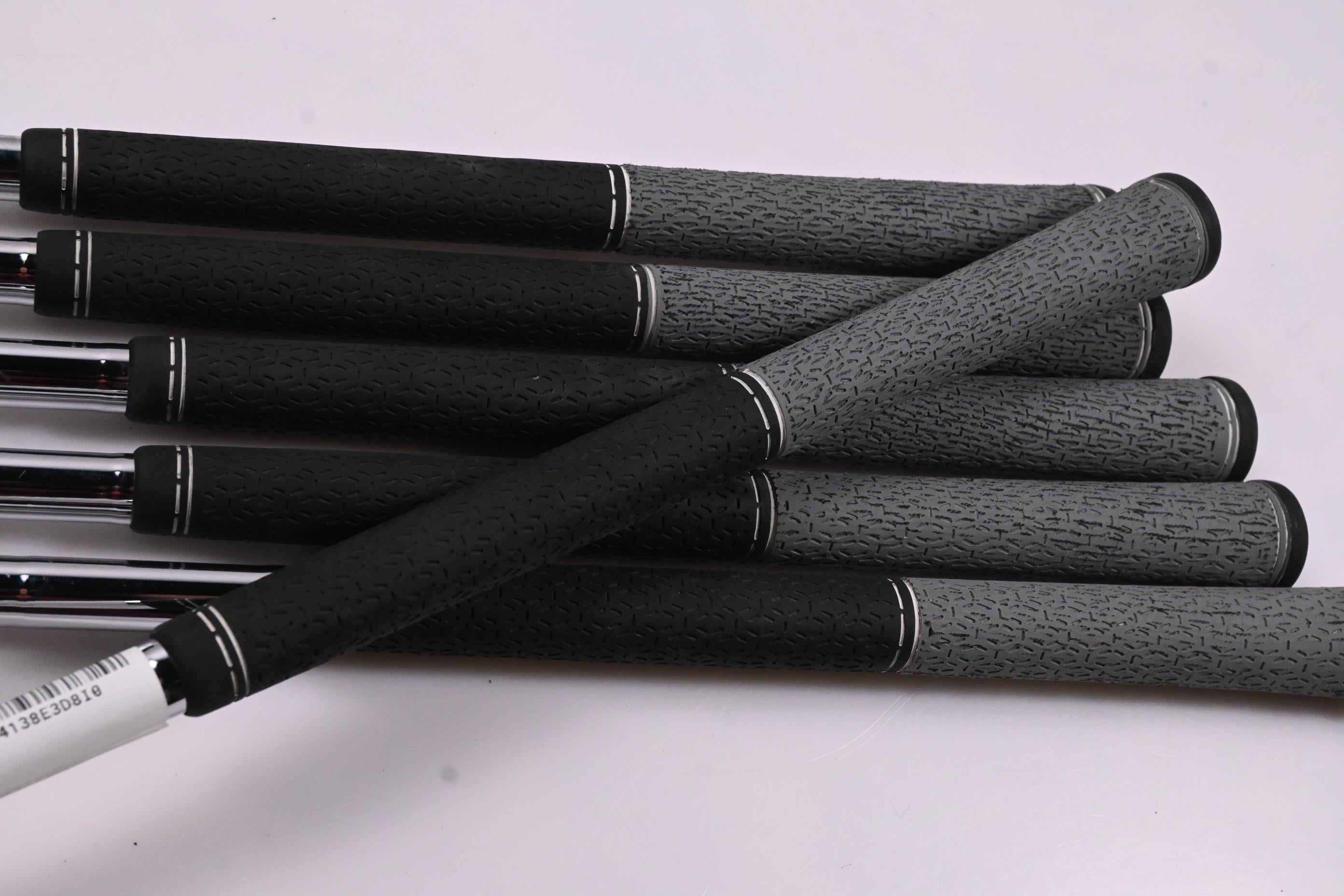 Mizuno Pro 223 Irons / 5-PW / Regular Flex Dynamic Gold 105 R300 Shafts