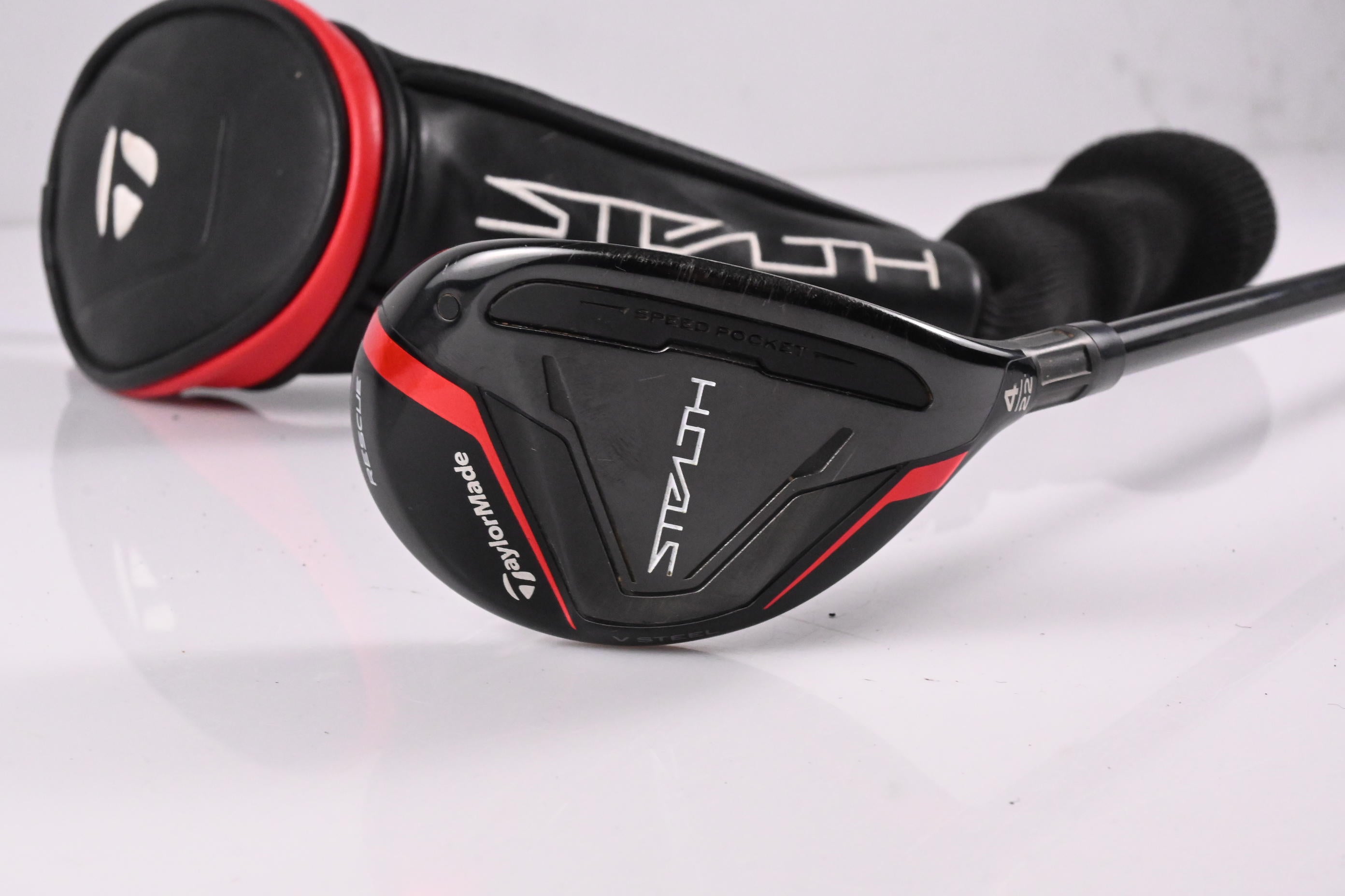 Taylormade Stealth #4 Hybrid / 22 Degree / Regular Flex Fujikura Ventus Red 6
