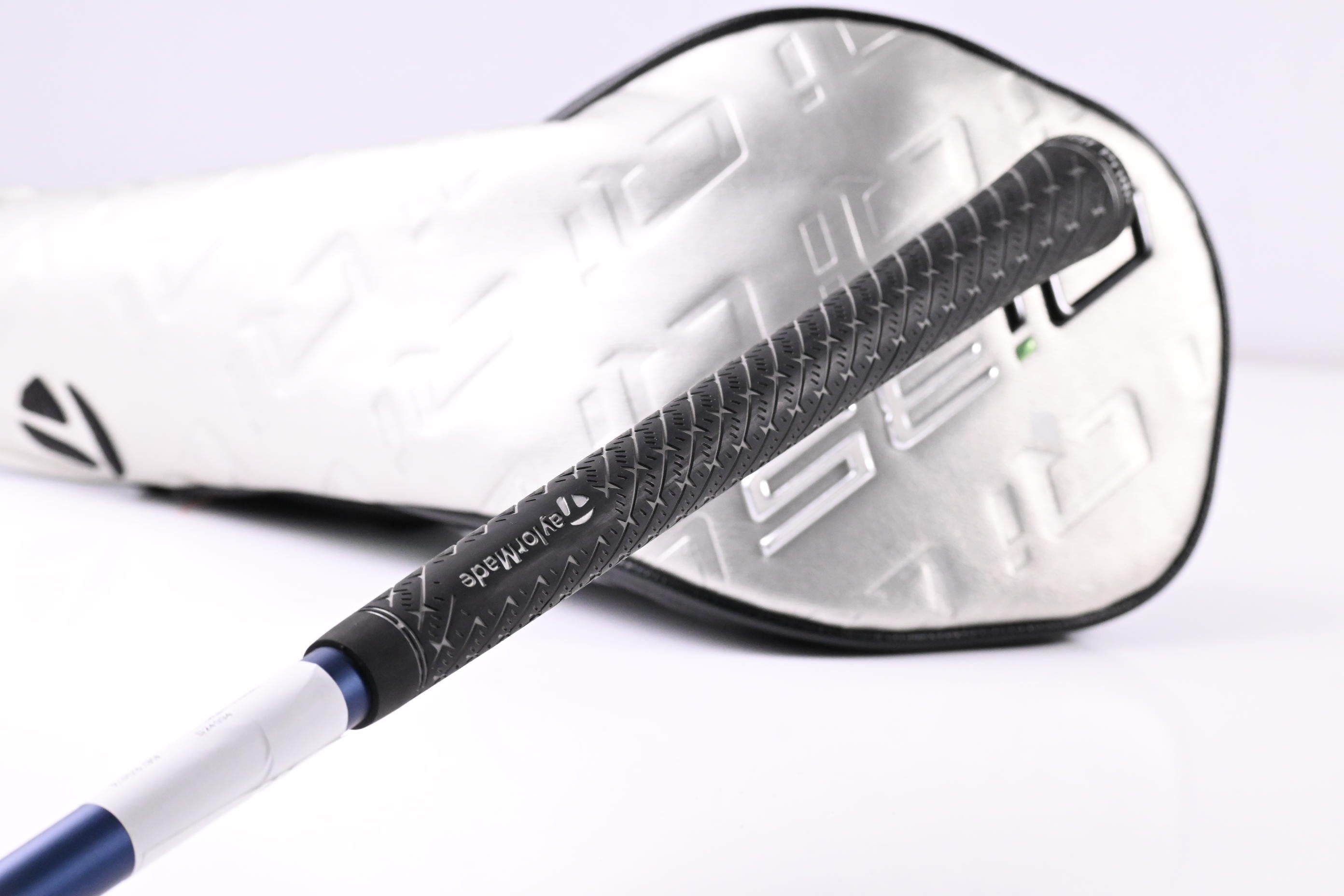 Taylormade Qi35 Driver / 10.5 Degree / Regular Flex Ventus Blue 5 Shaft