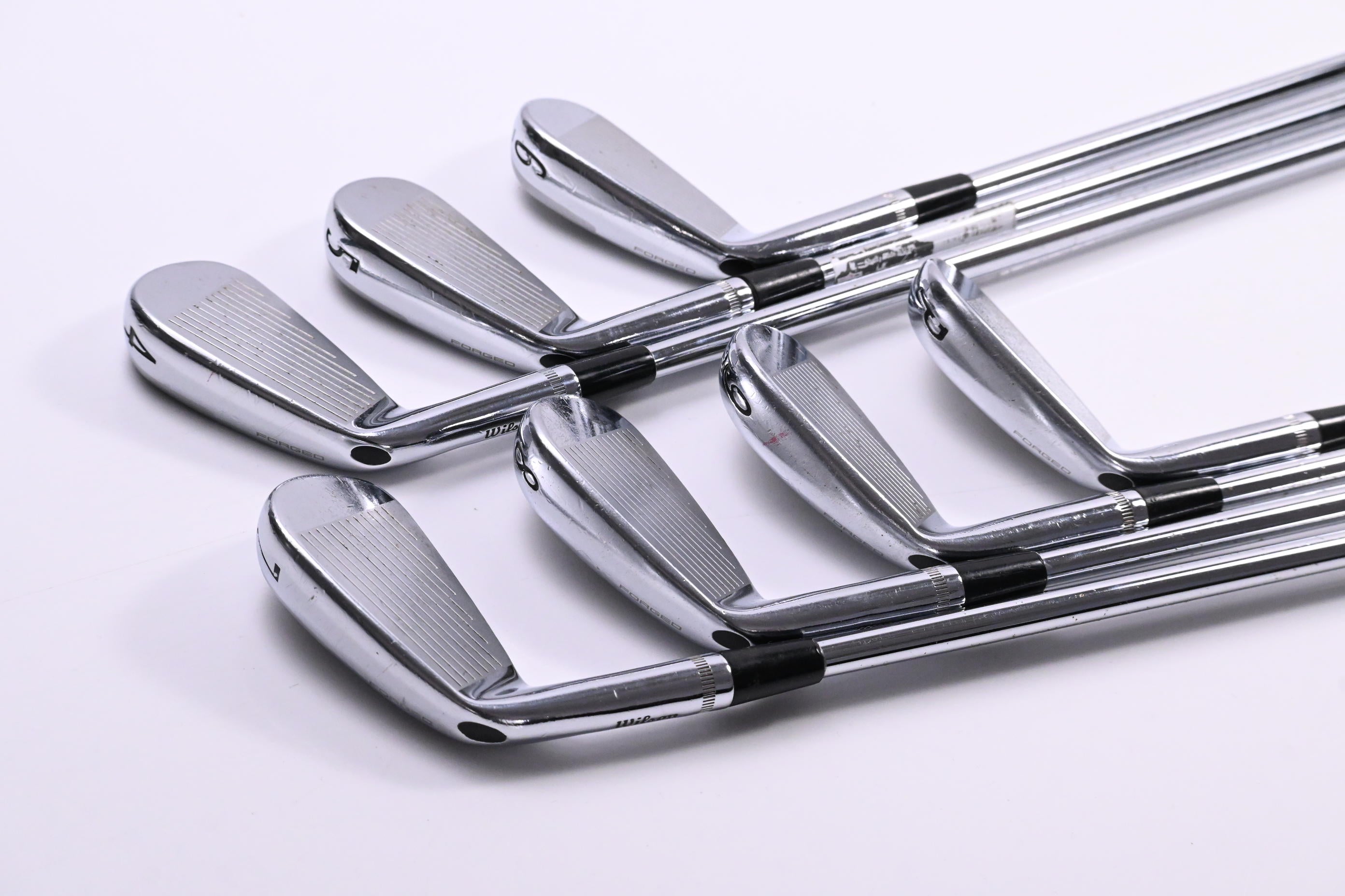 Wilson Staff Model CB 2019 Irons / 4-PW / Regular Flex Dynamic Gold R300 Shafts