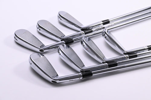 Wilson Staff Model CB 2019 Irons / 4-PW / Regular Flex Dynamic Gold R300 Shafts