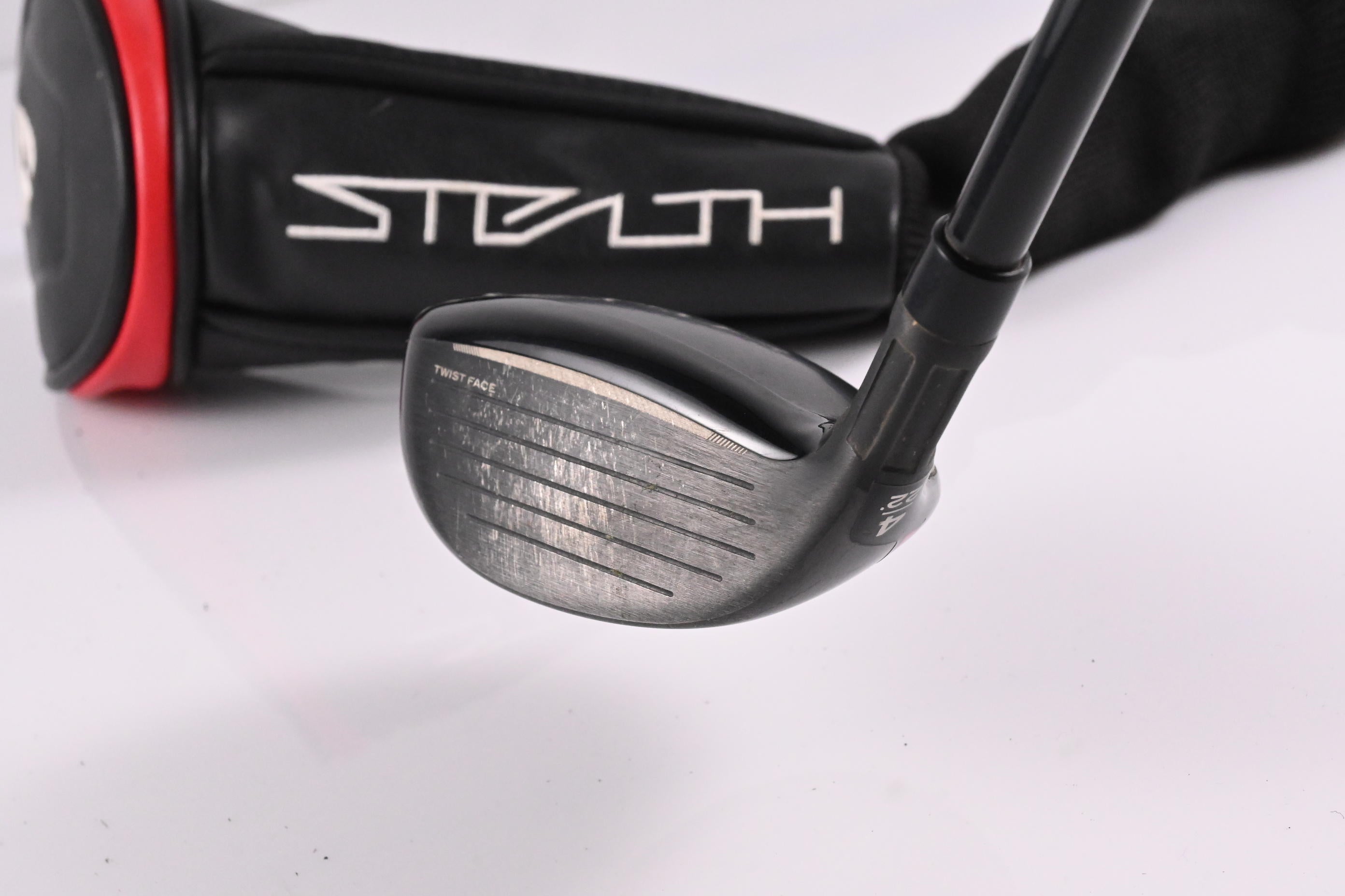 Taylormade Stealth #4 Hybrid / 22 Degree / Regular Flex Fujikura Ventus Red 6